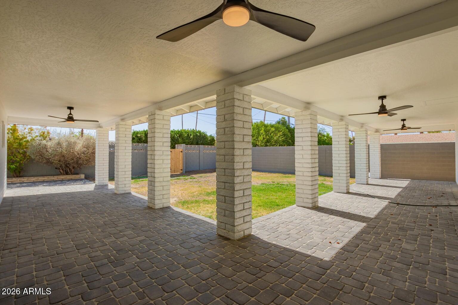 829 E DESERT PARK Lane