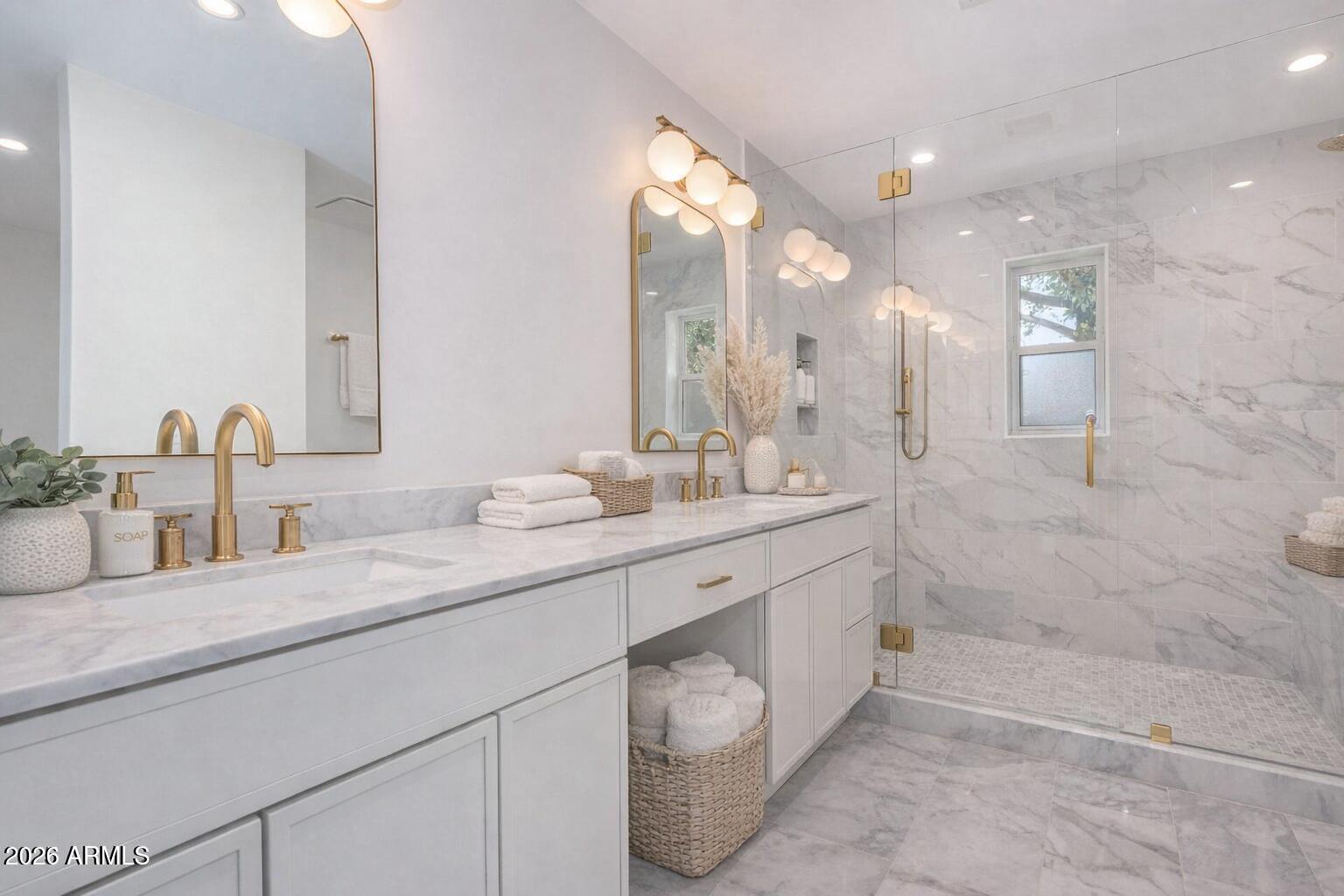 829 E DESERT PARK Lane