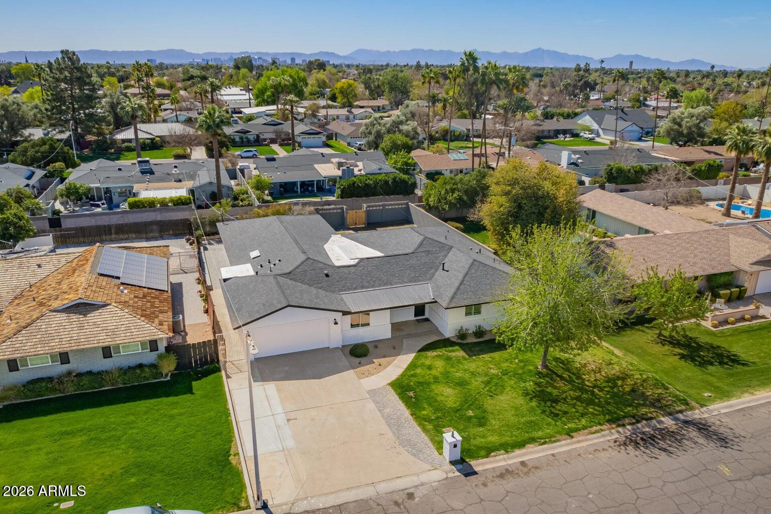 829 E DESERT PARK Lane