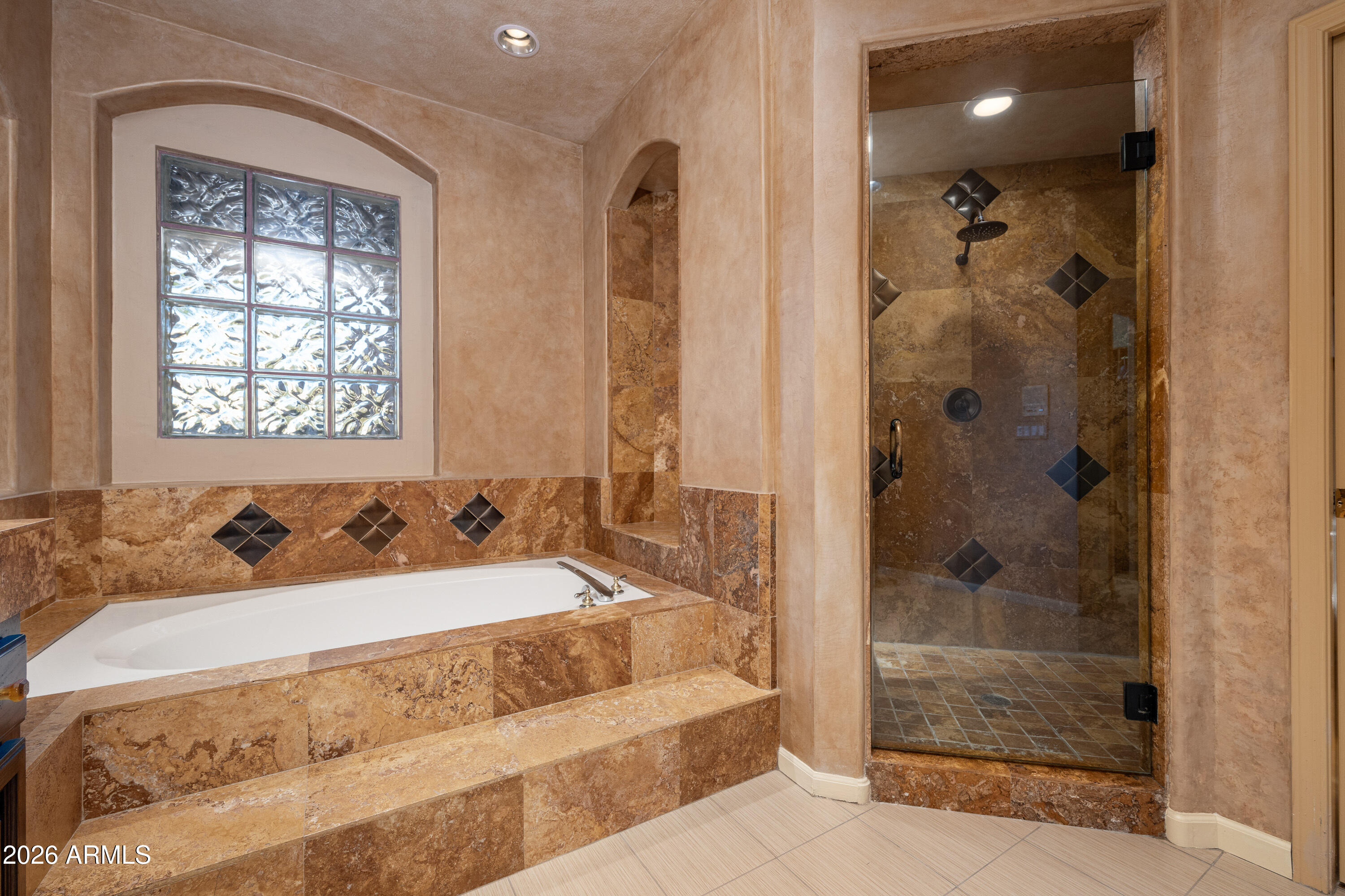 7705 E DOUBLETREE RANCH Road 29