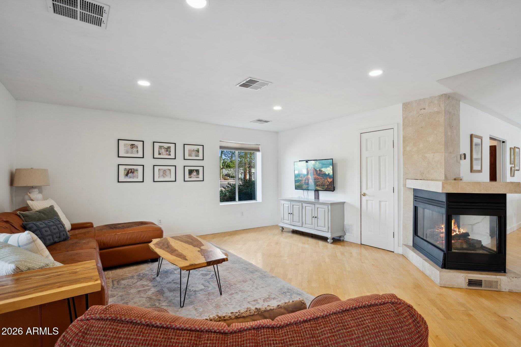 6001 E THUNDERBIRD Road