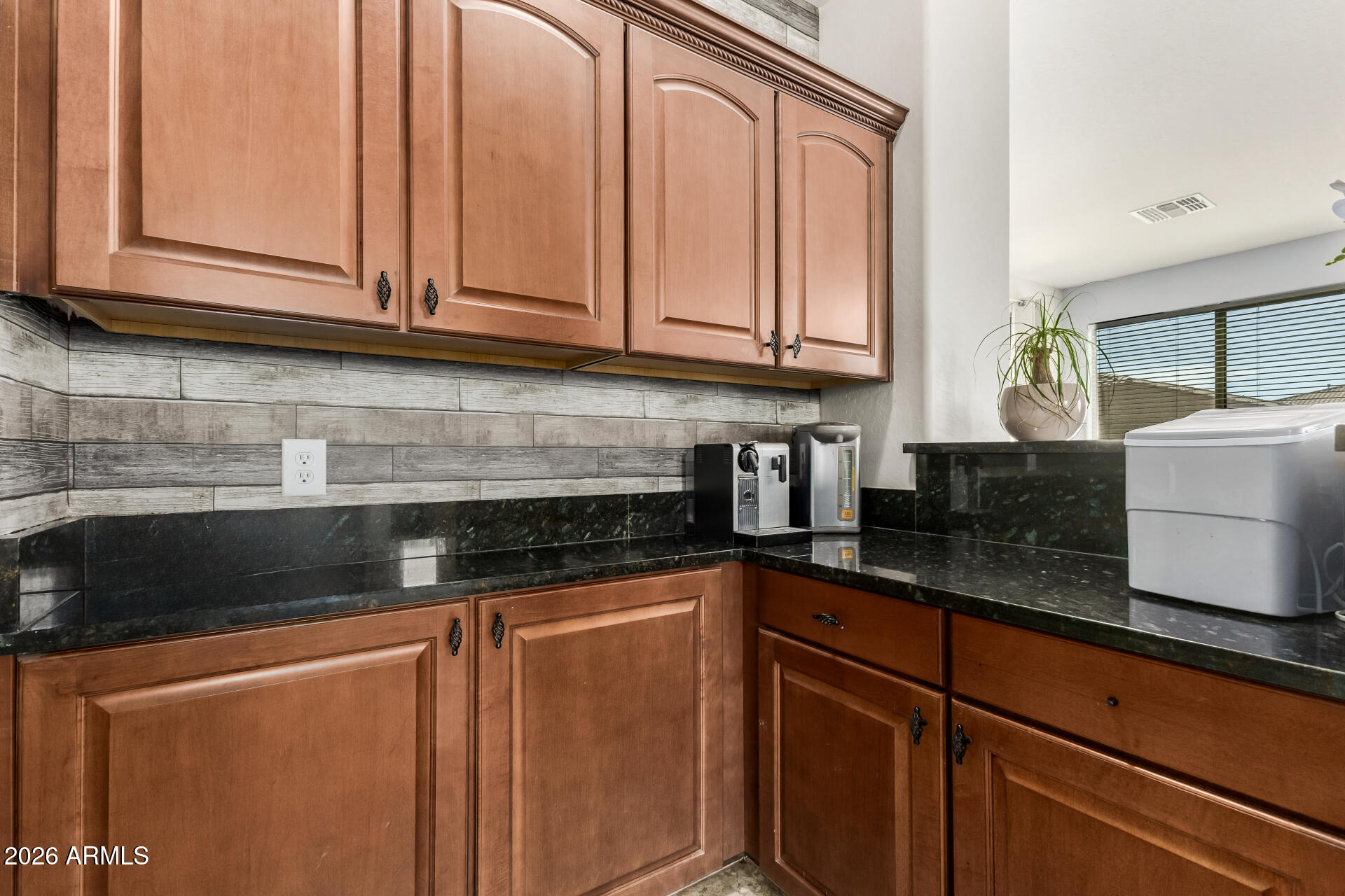 2507 E RUSTLING OAKS Lane