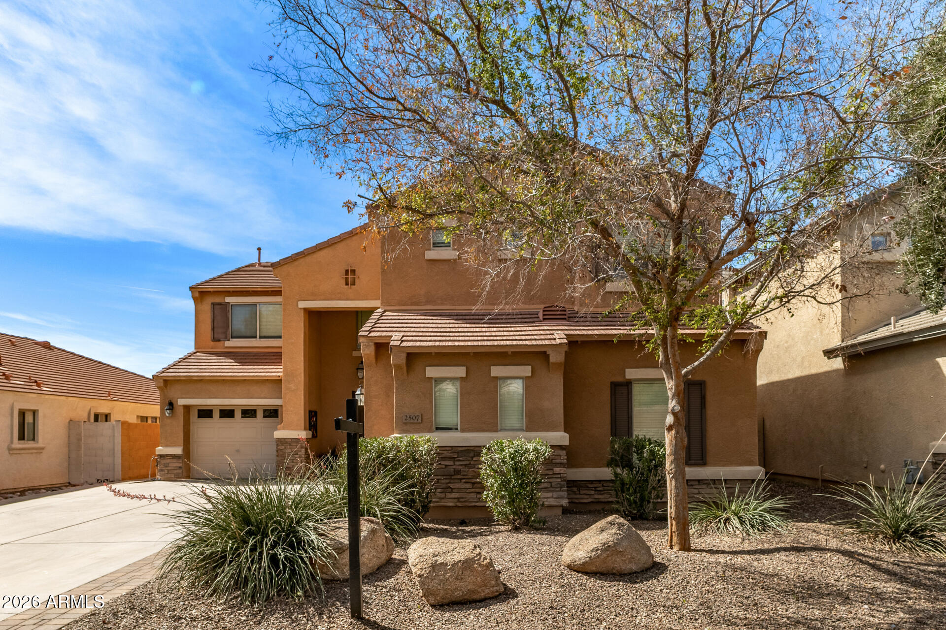 2507 E RUSTLING OAKS Lane