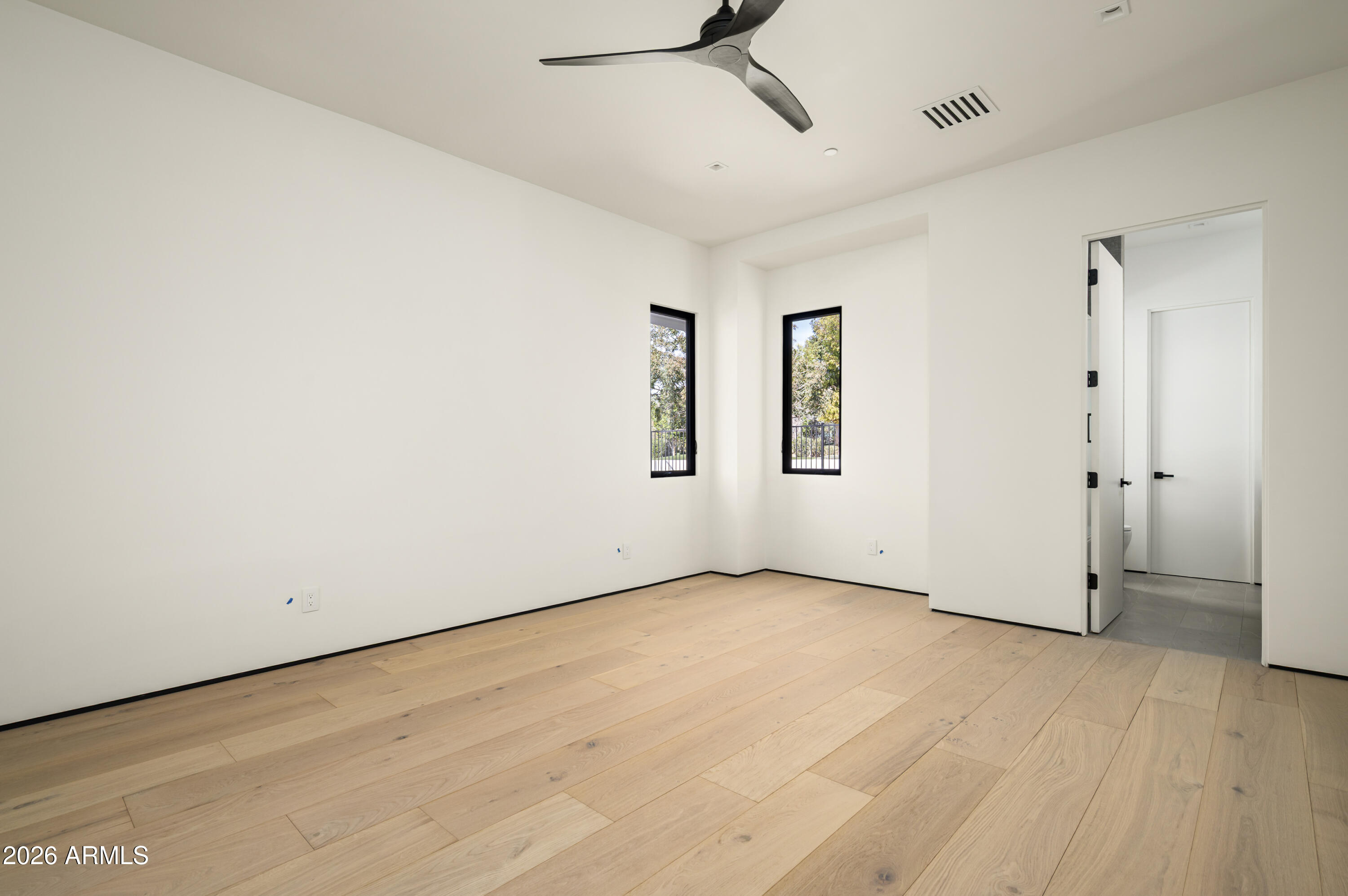 7780 E VAQUERO Drive