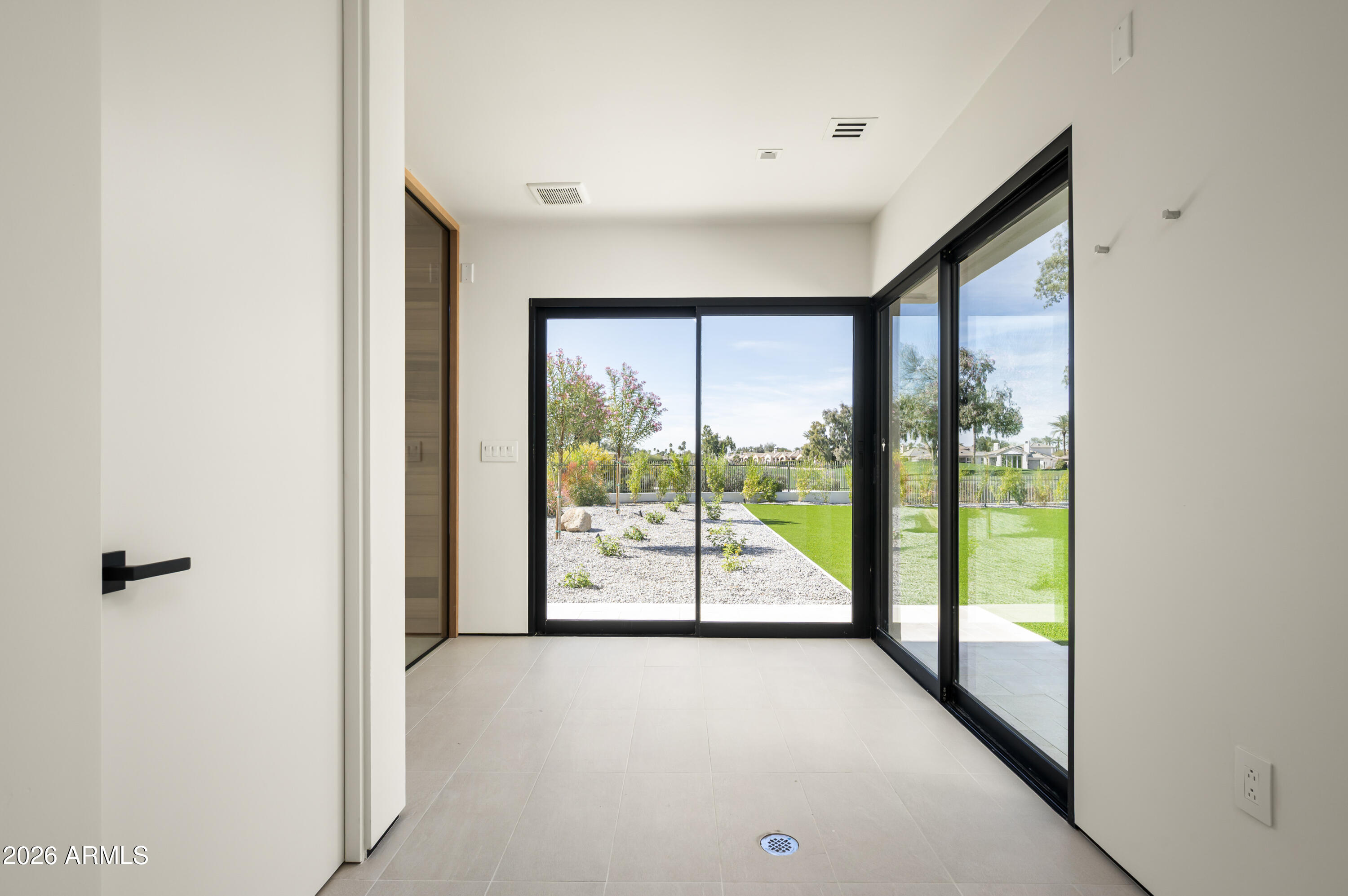 7780 E VAQUERO Drive