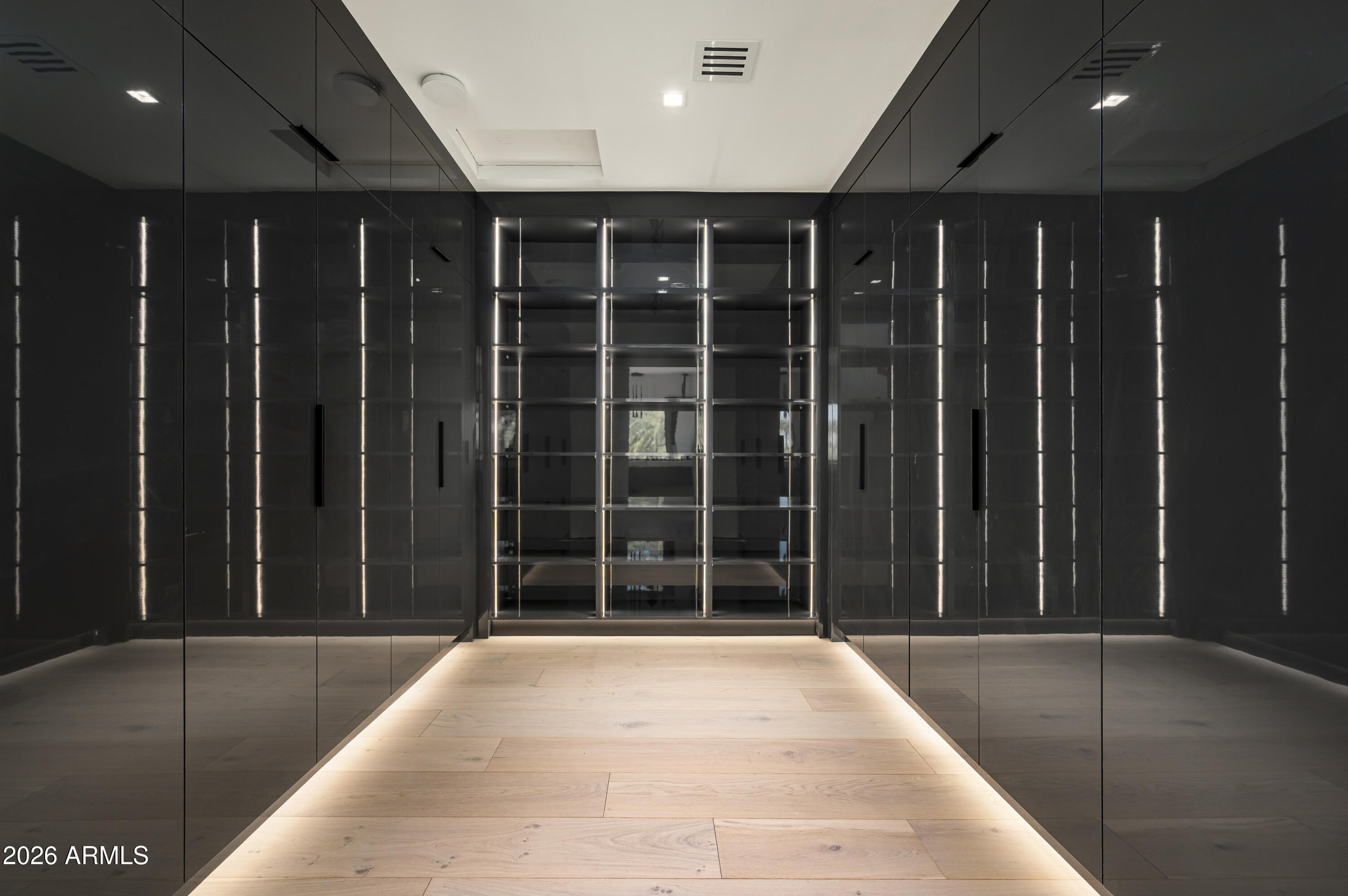 7780 E VAQUERO Drive