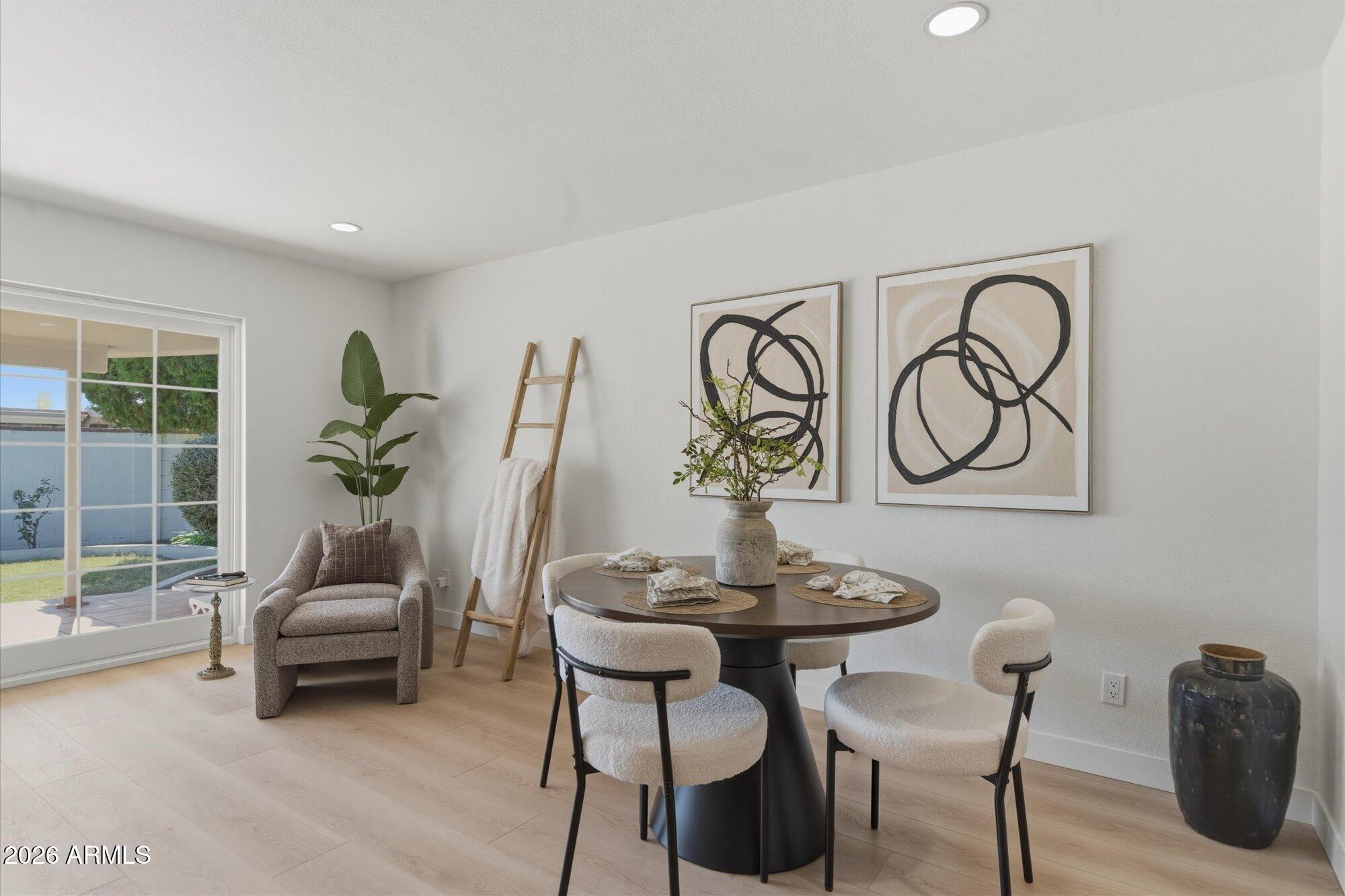 7637 E THORNWOOD Drive