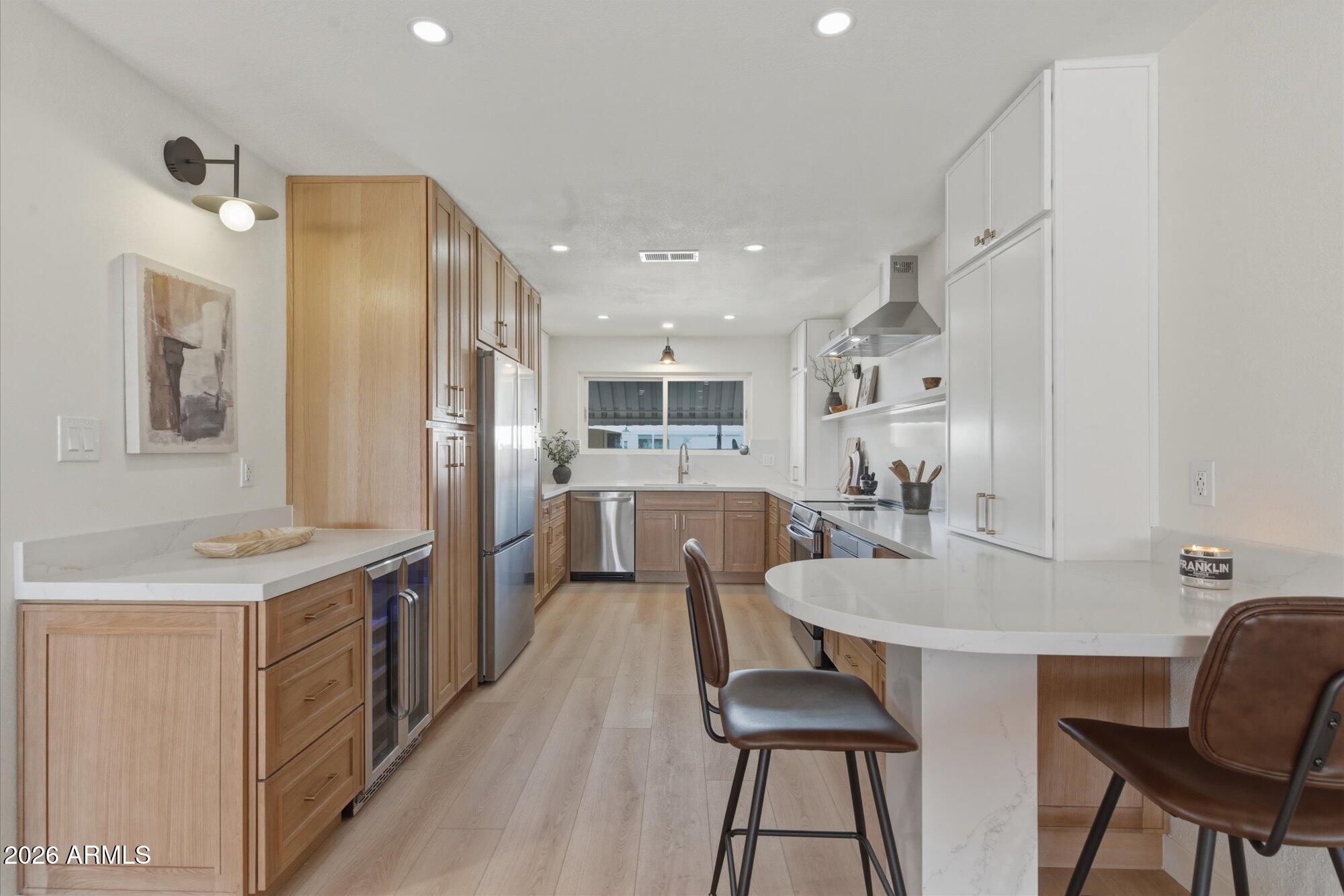 7637 E THORNWOOD Drive