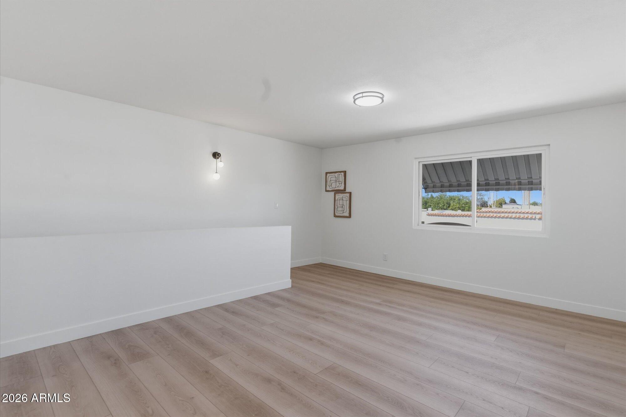 7637 E THORNWOOD Drive