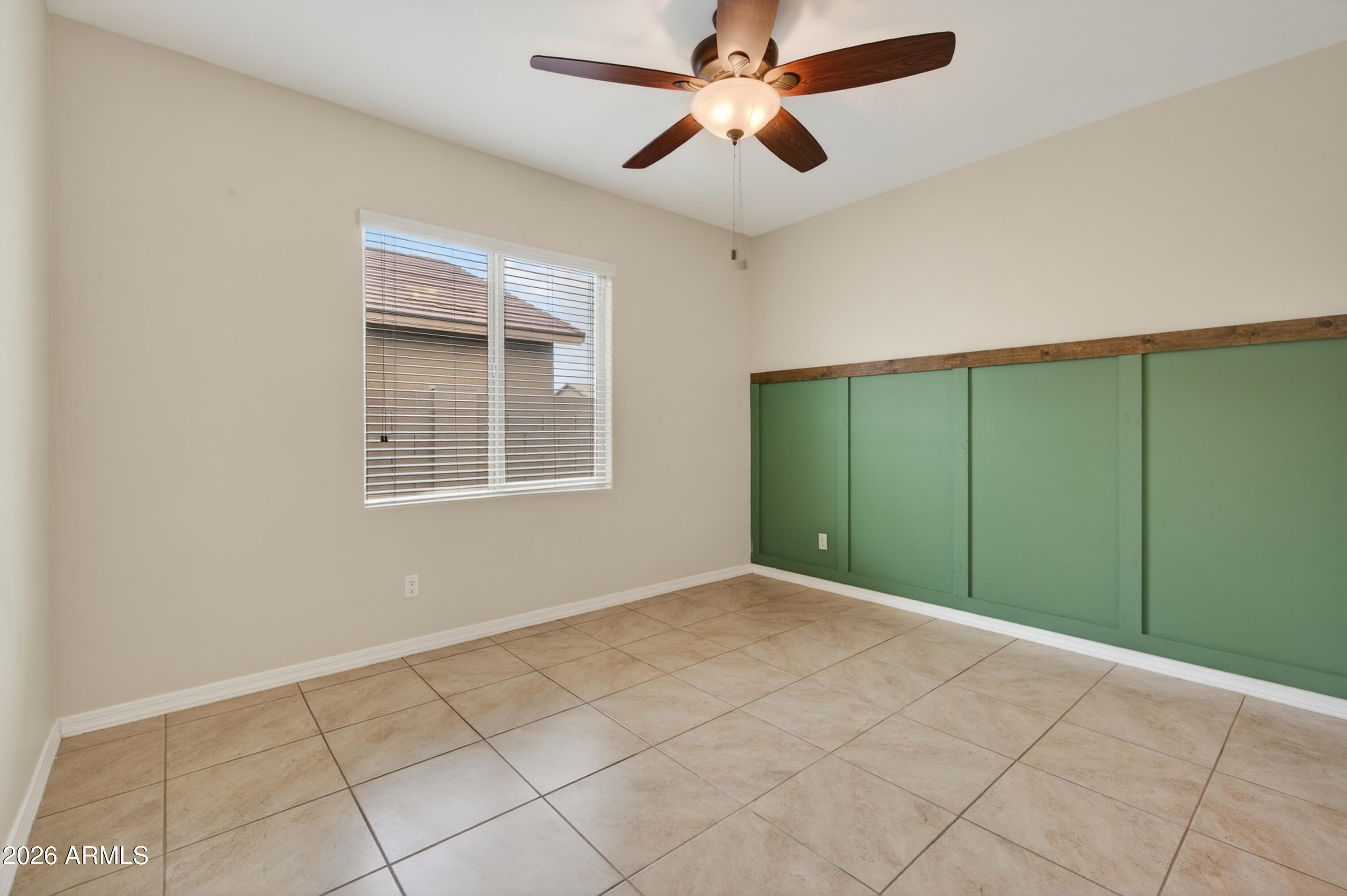 24454 W Mobile Lane