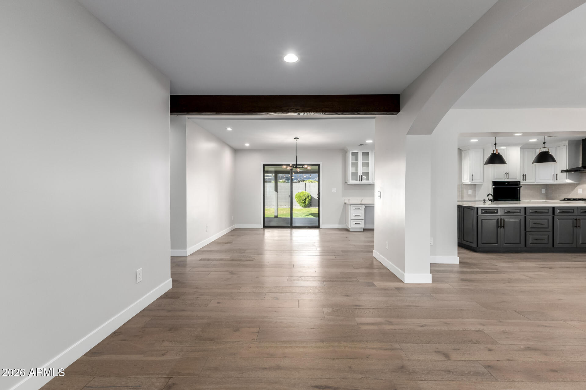 3318 E MONTECITO Avenue