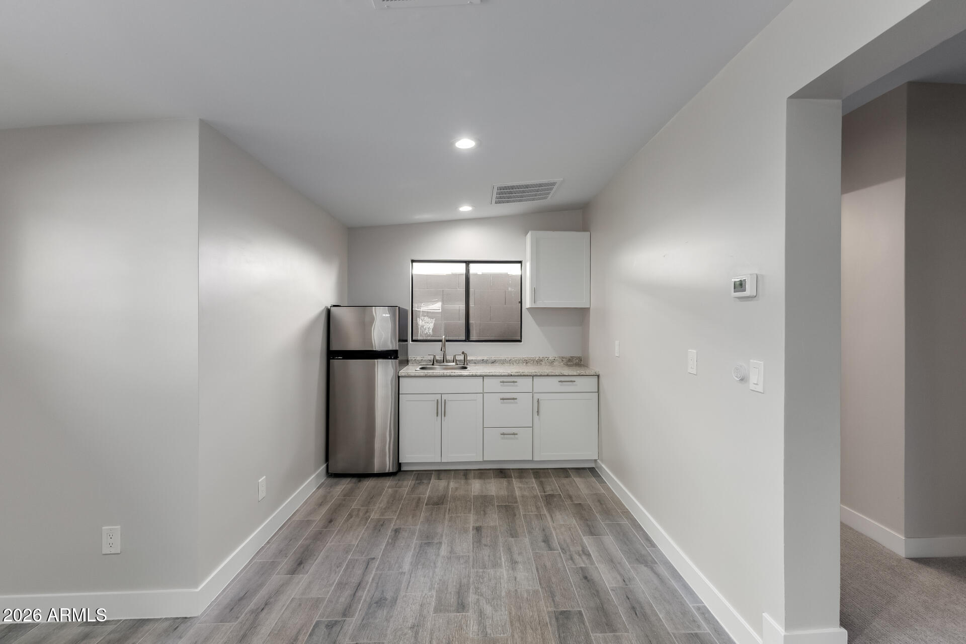 3318 E MONTECITO Avenue