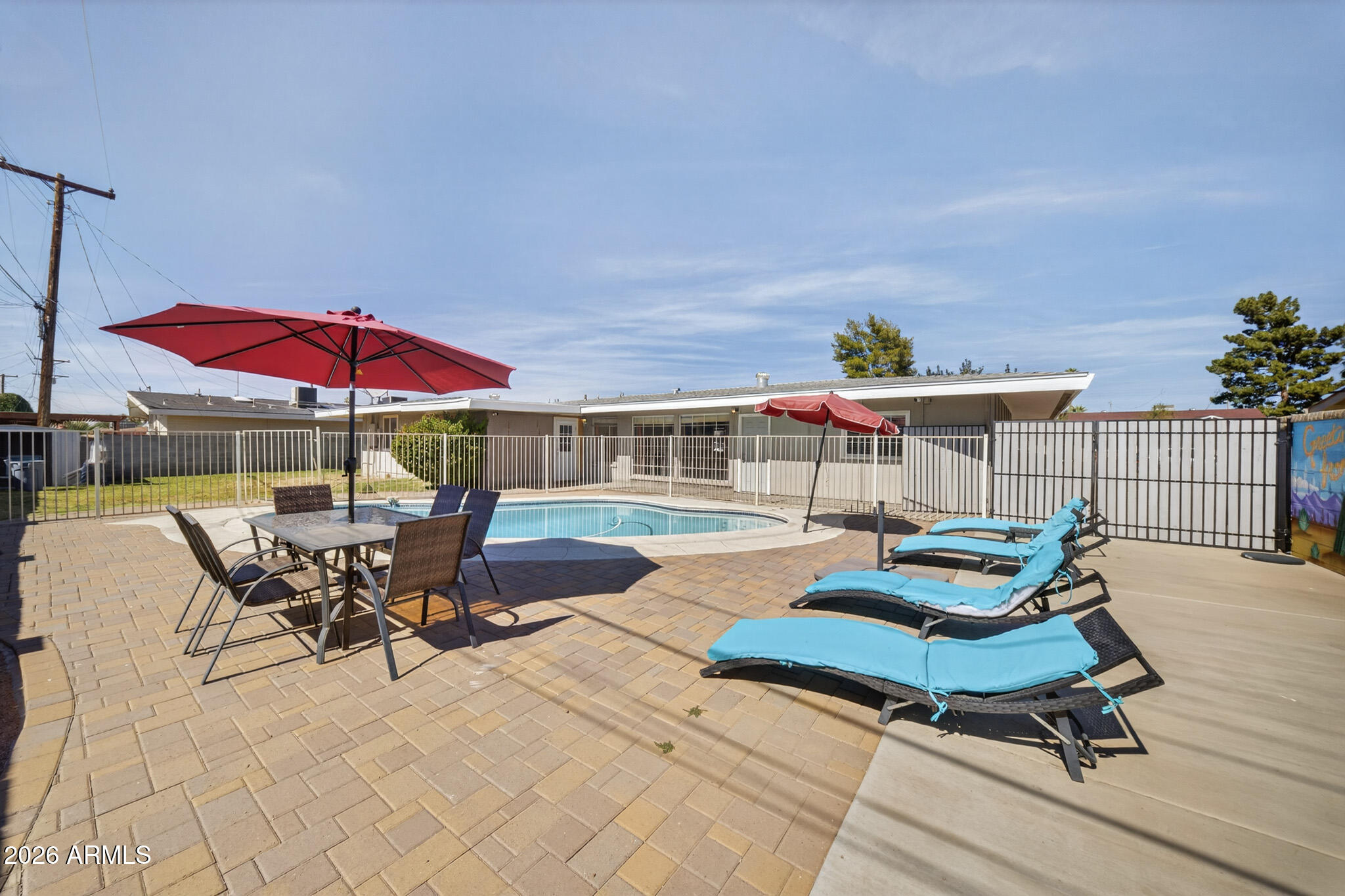6207 W ORANGE Drive