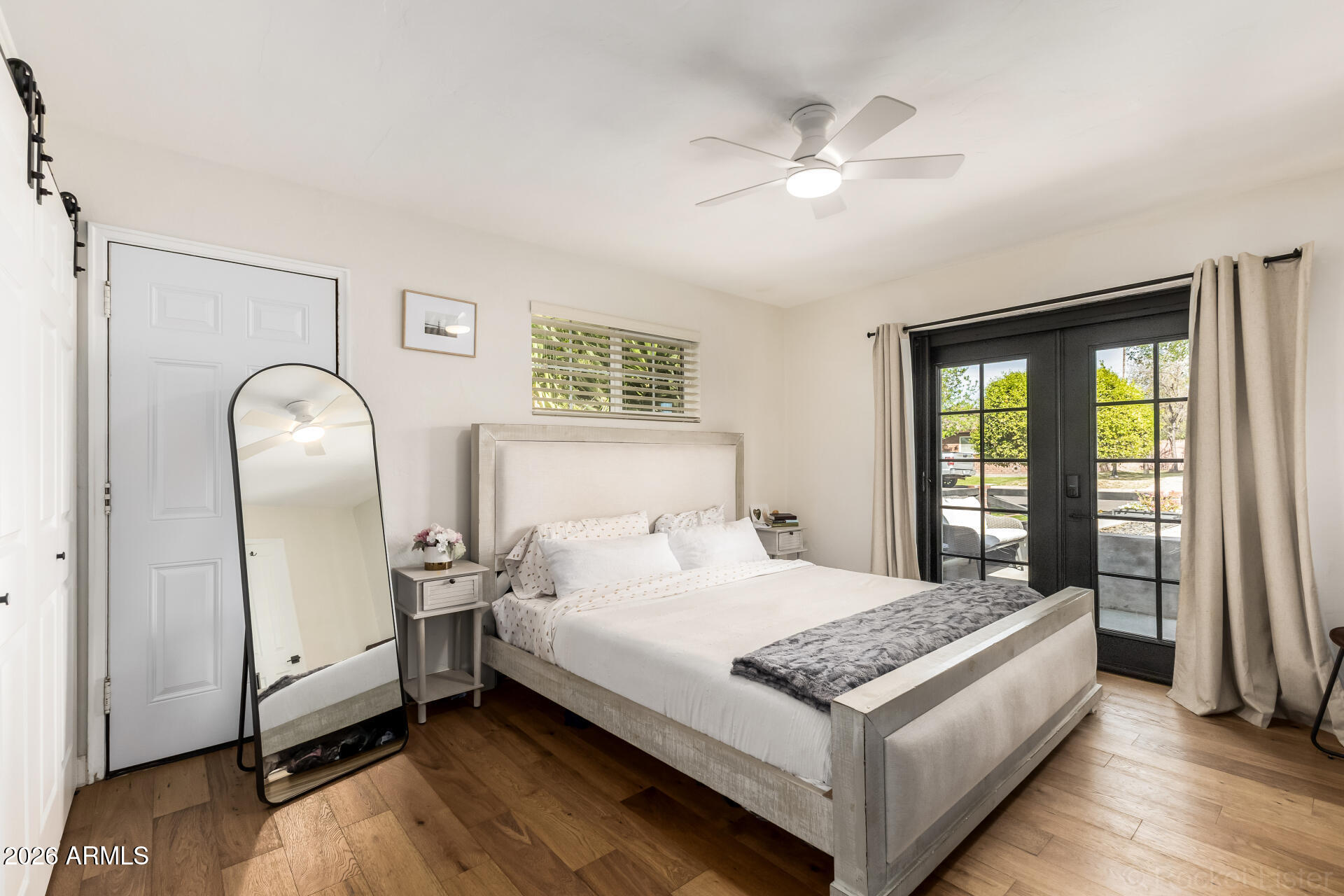 1903 E PALO VERDE Drive