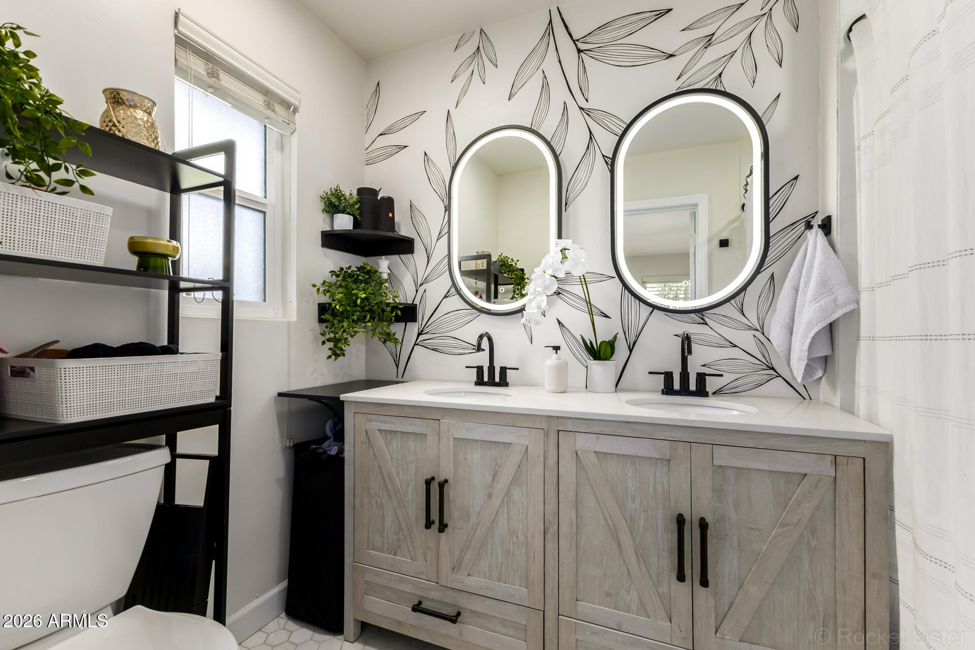 1903 E PALO VERDE Drive