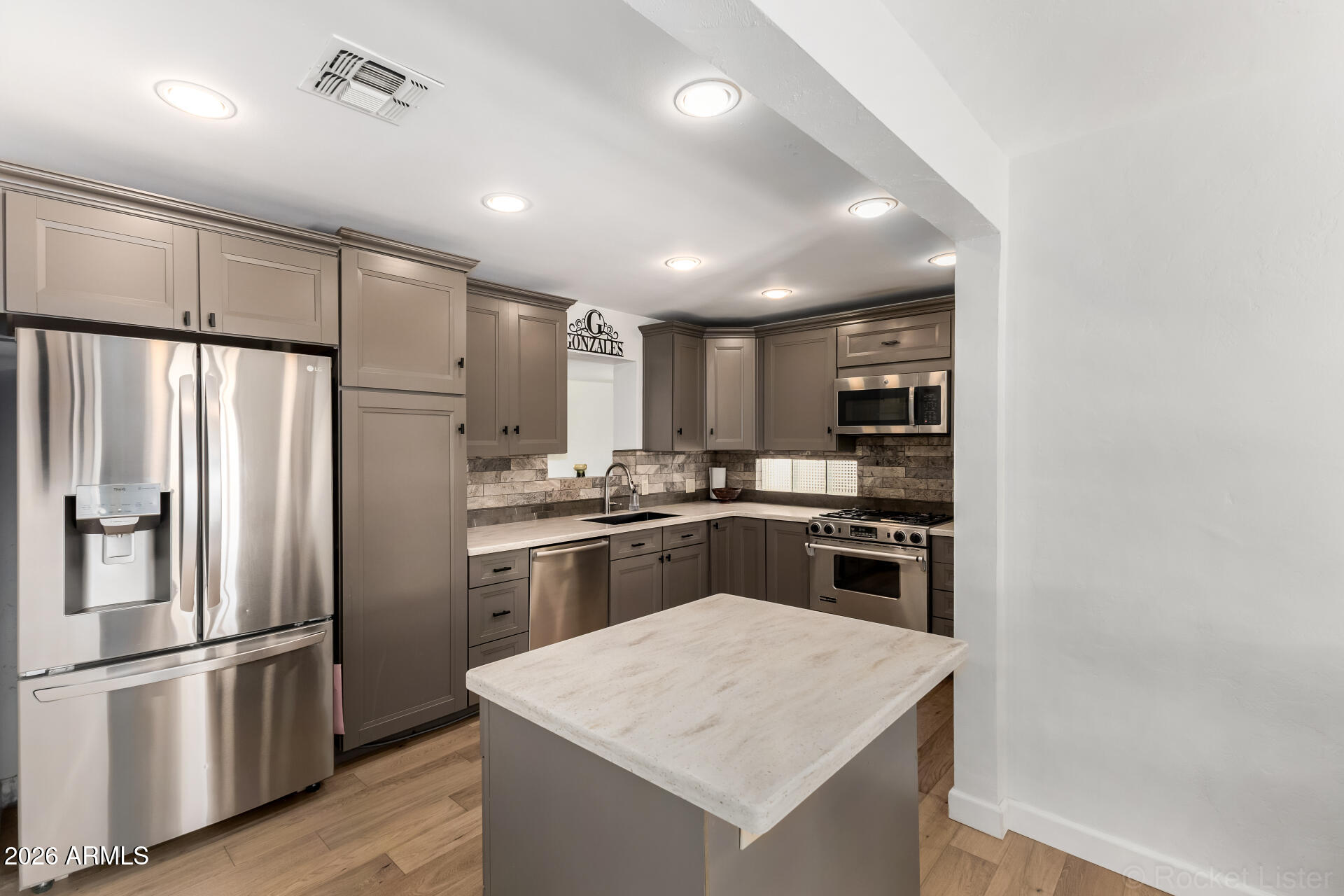 1903 E PALO VERDE Drive