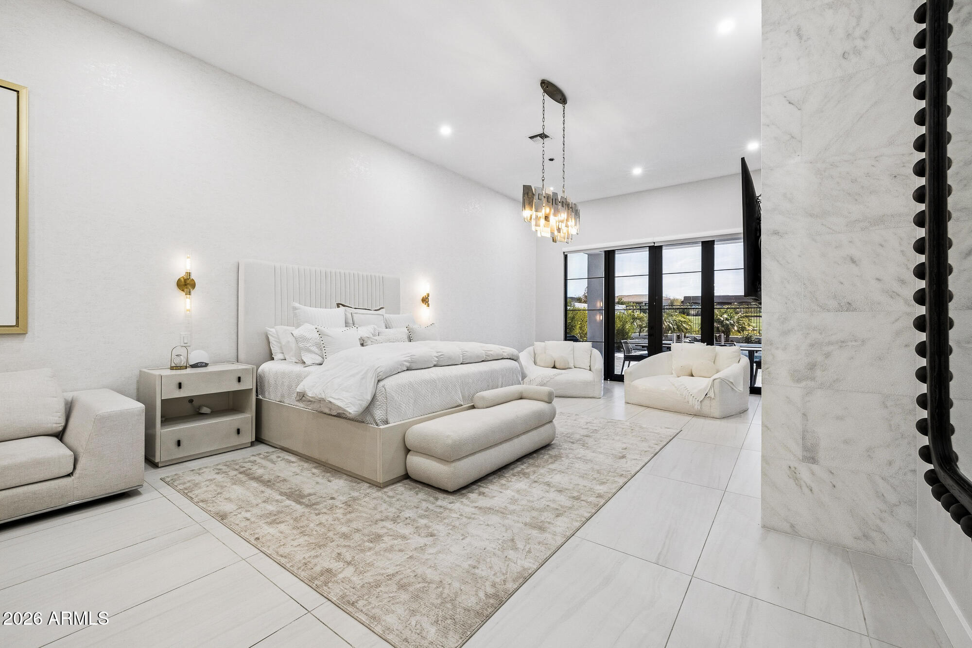 7130 E SADDLEBACK Street 11