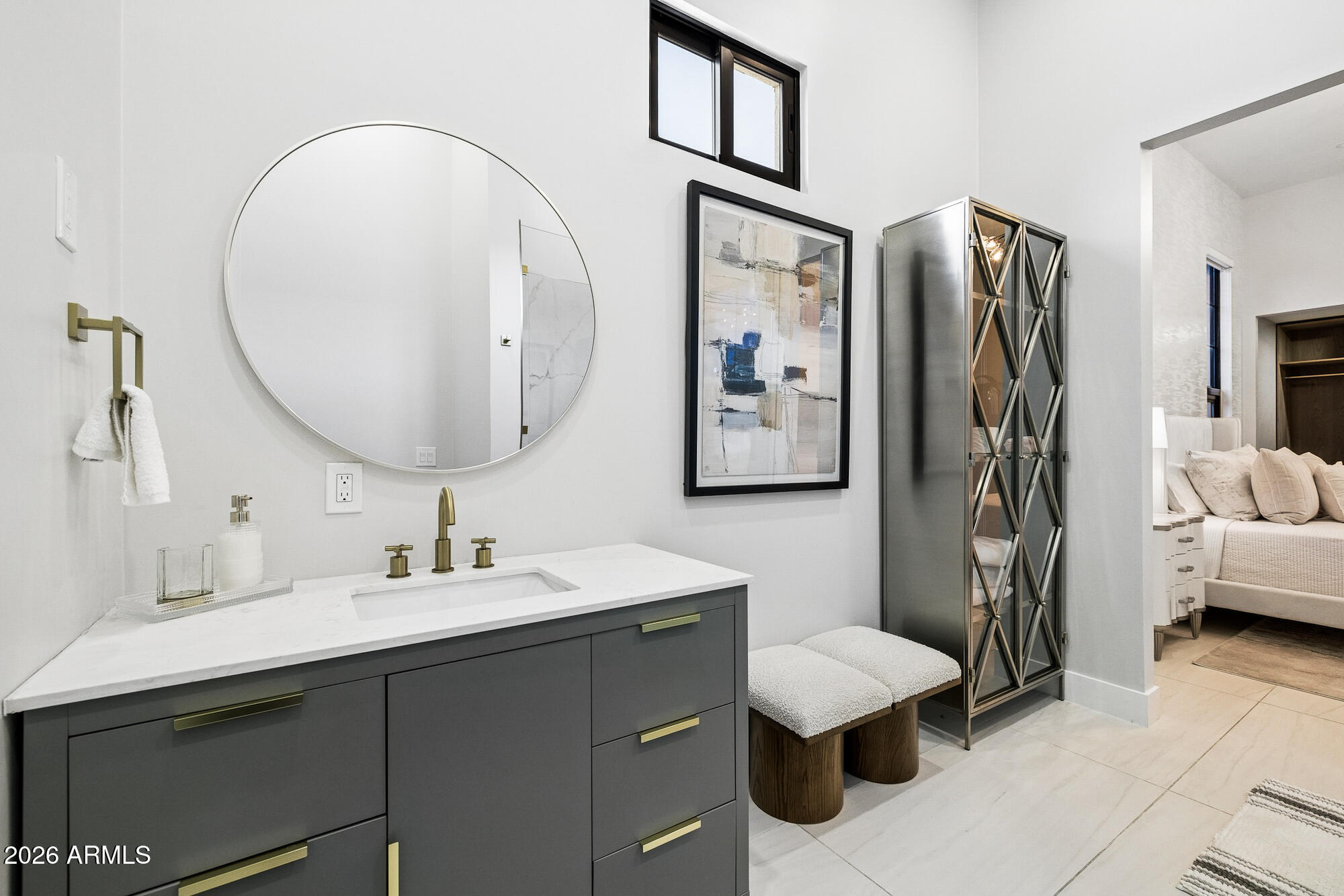 7130 E SADDLEBACK Street 11