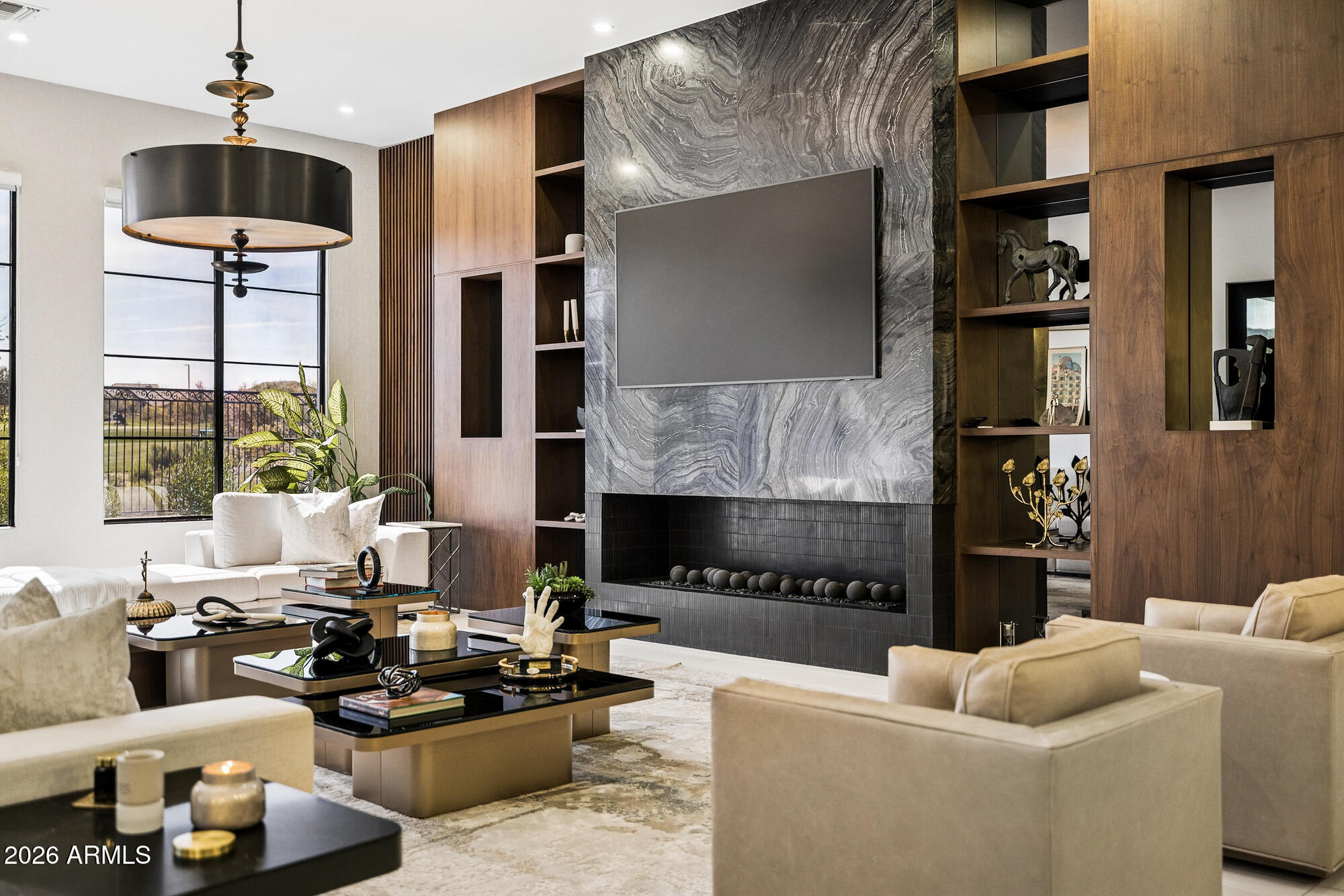 7130 E SADDLEBACK Street 11