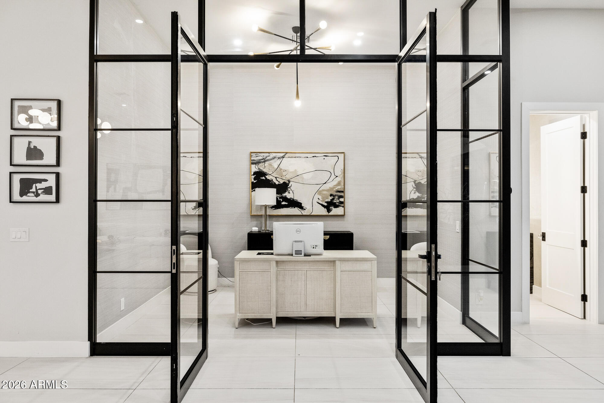 7130 E SADDLEBACK Street 11