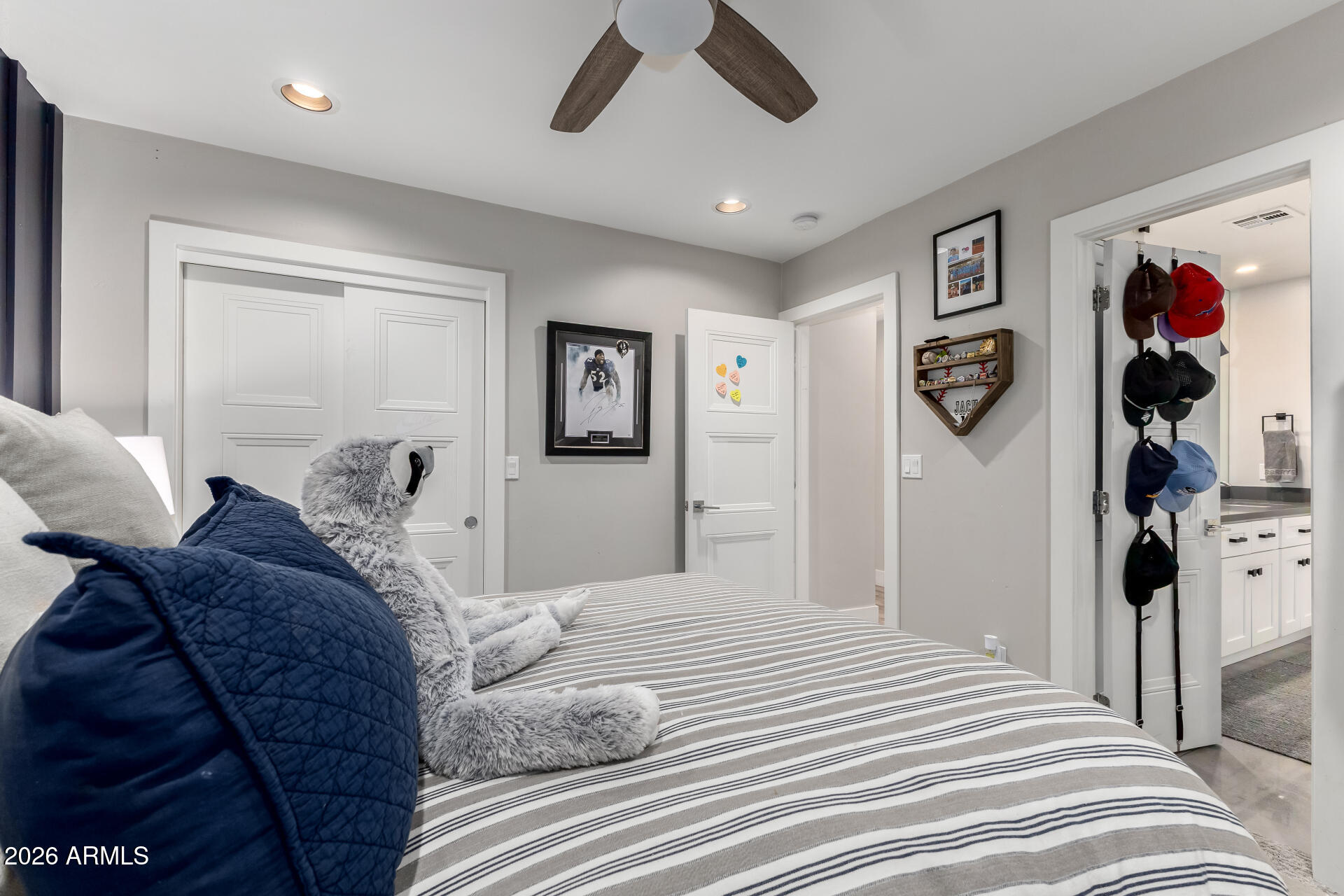 4008 E FAIRMOUNT Avenue