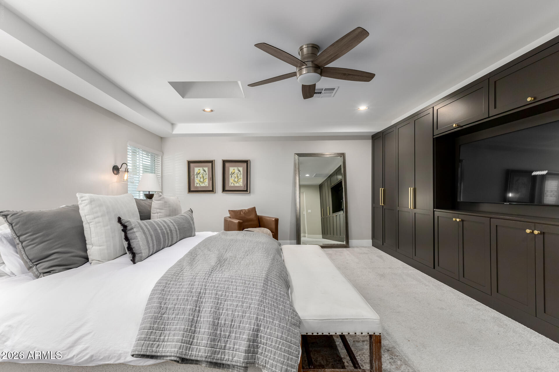 4008 E FAIRMOUNT Avenue