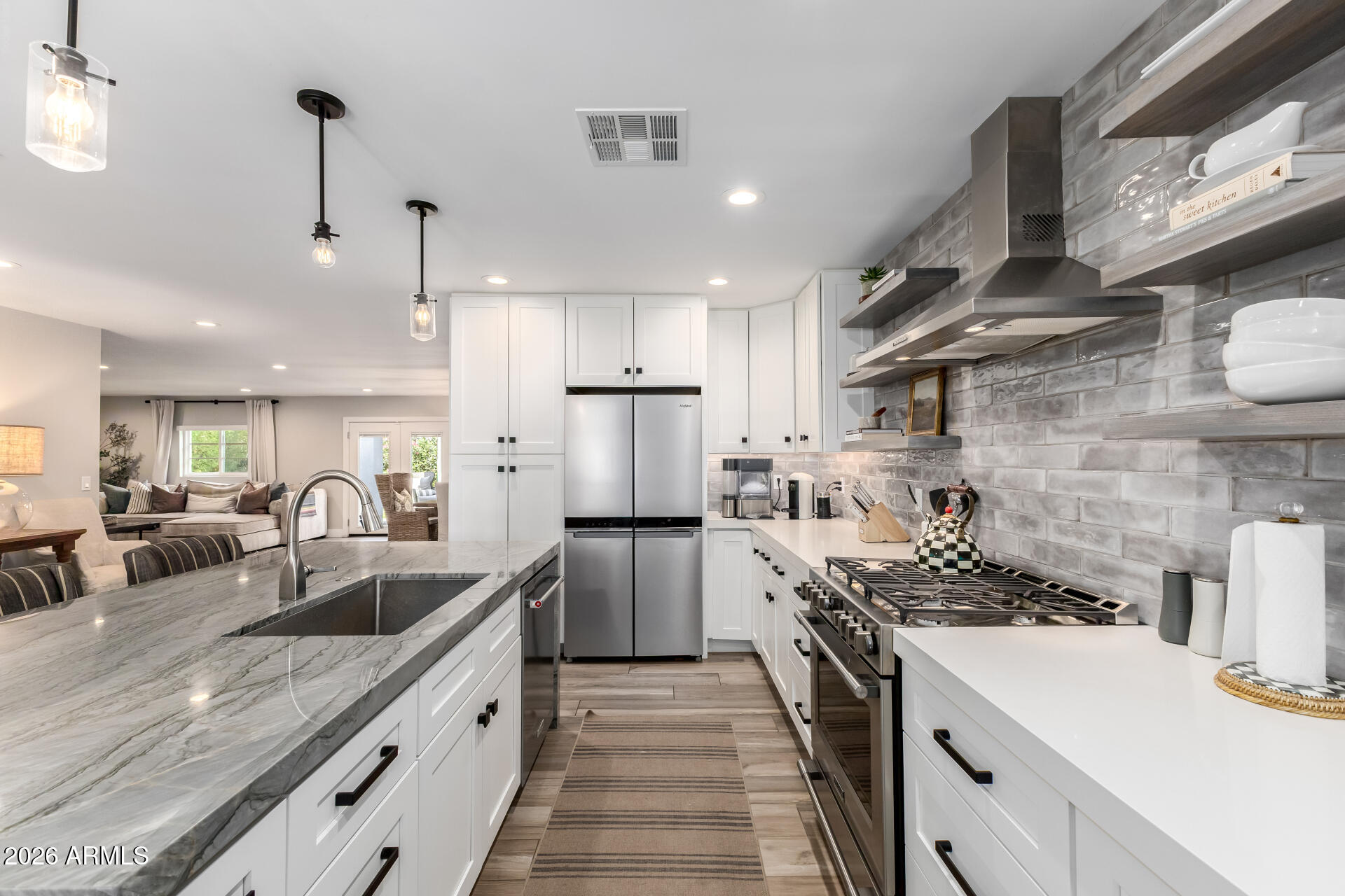 4008 E FAIRMOUNT Avenue