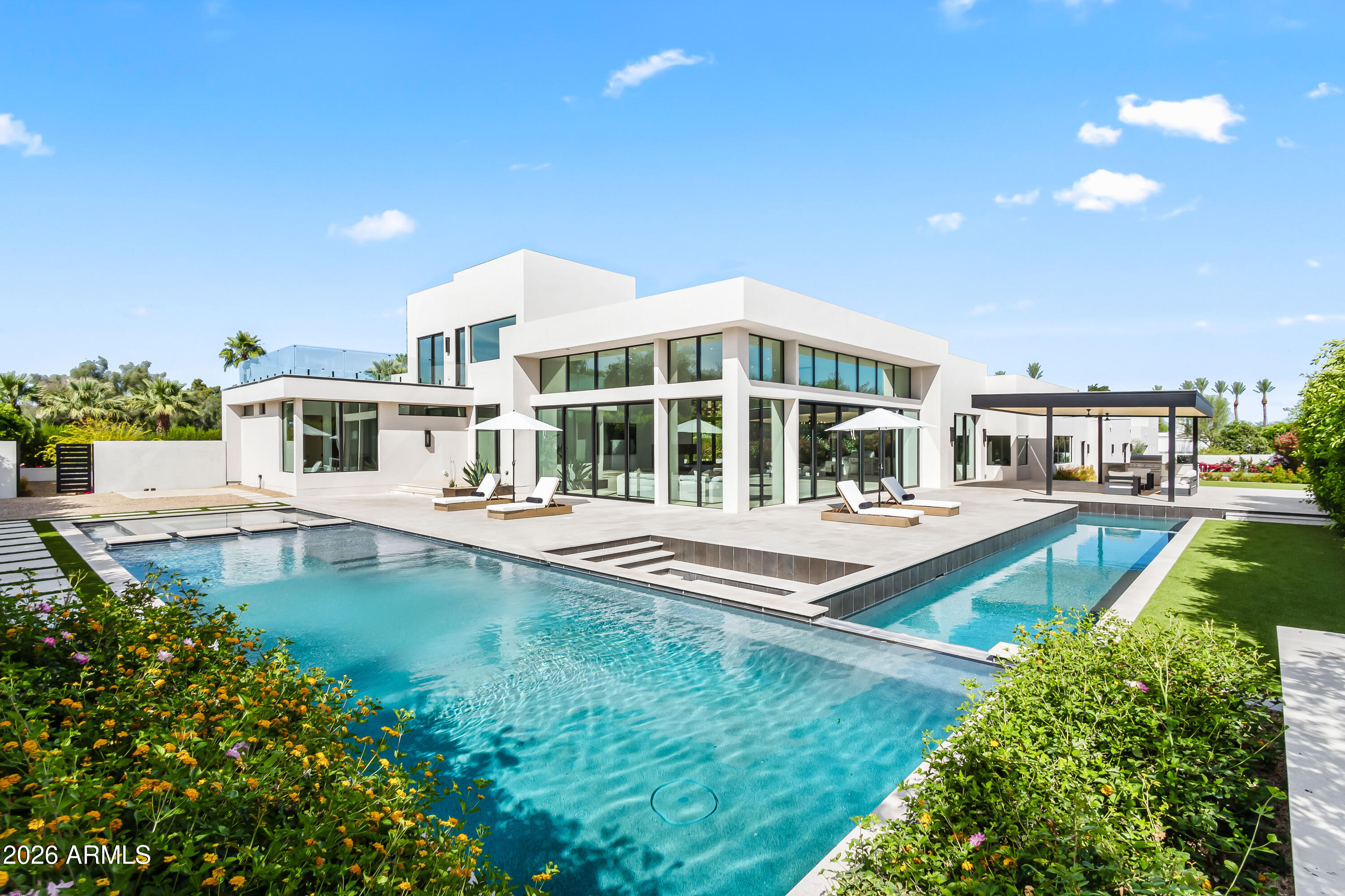 6601 E SAN MIGUEL Avenue