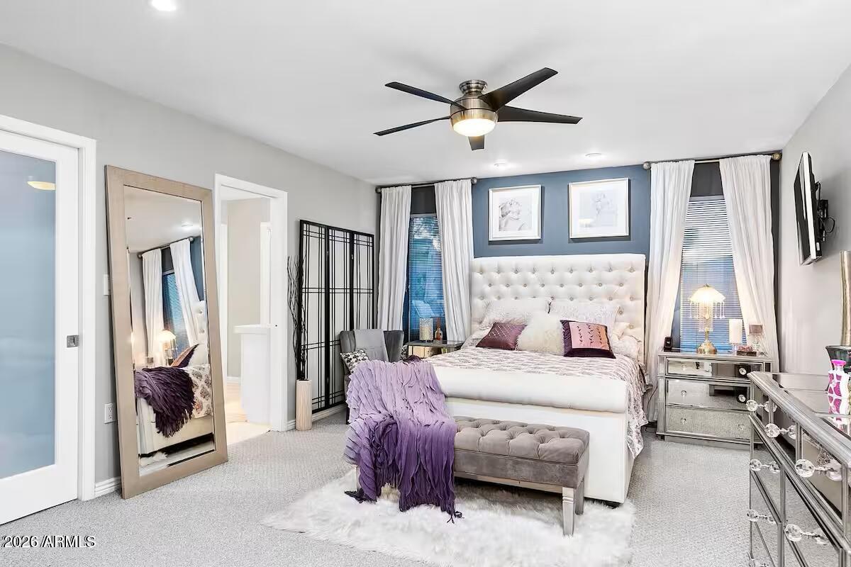 2532 E DESERT COVE Avenue