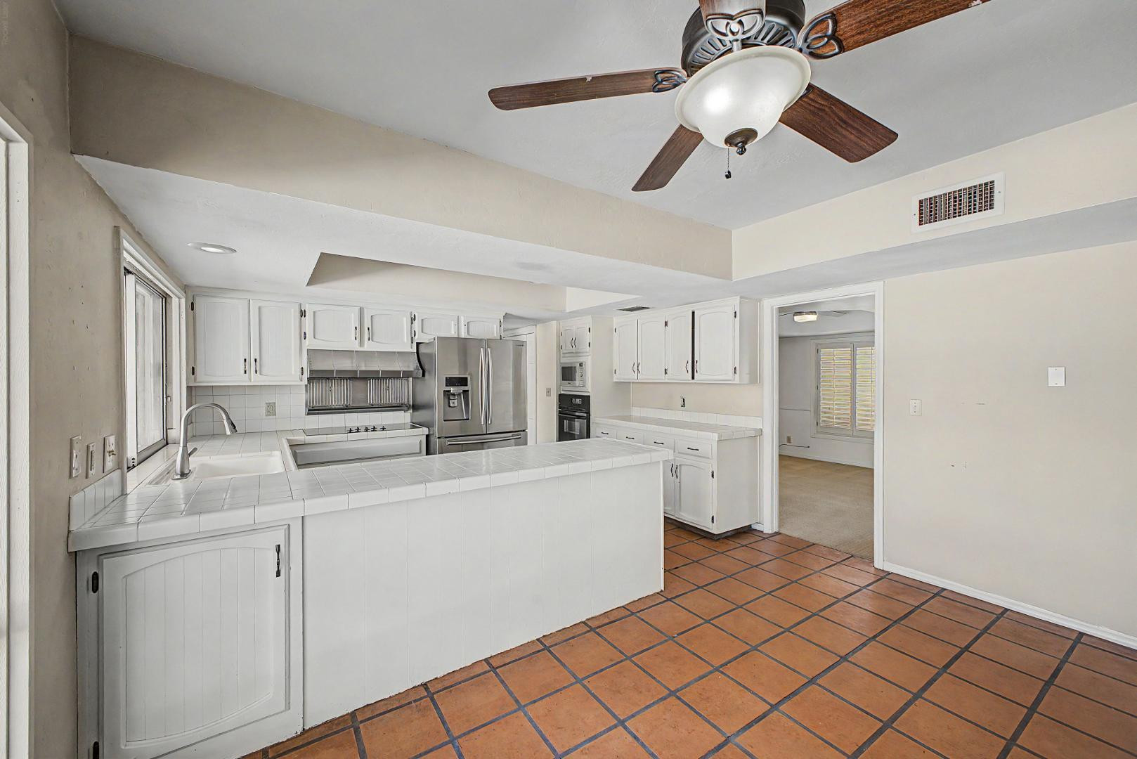 4840 E Fanfol Drive