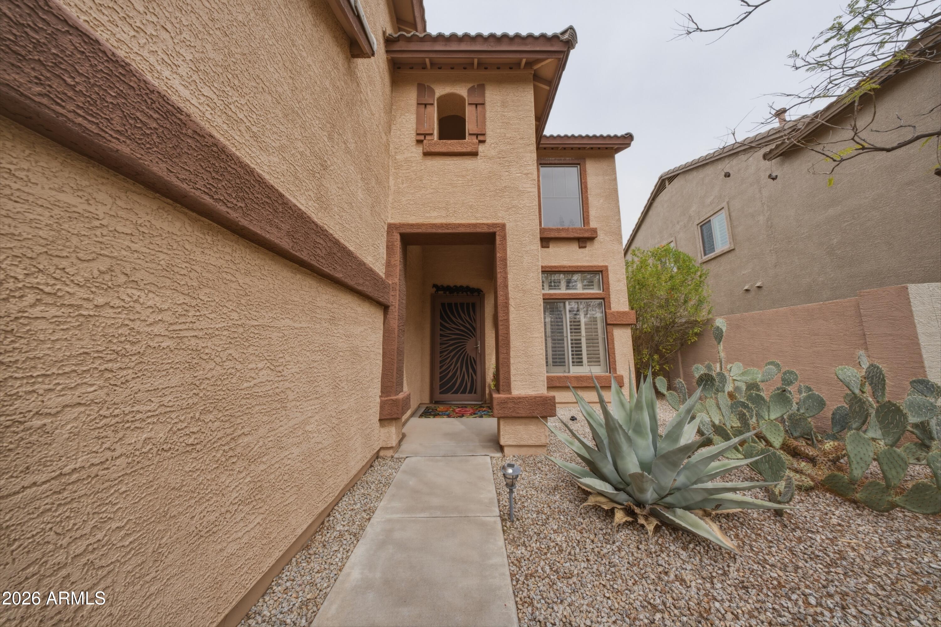 4724 E PRESERVE Way