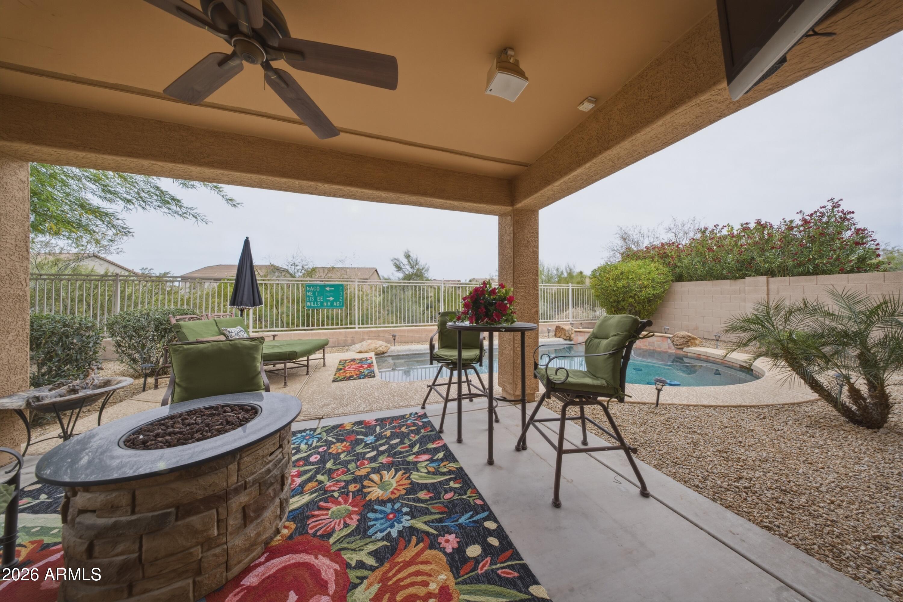 4724 E PRESERVE Way
