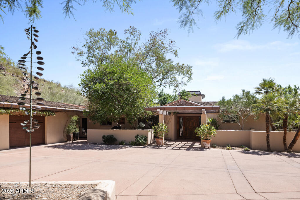 7547 N LAKESIDE Lane
