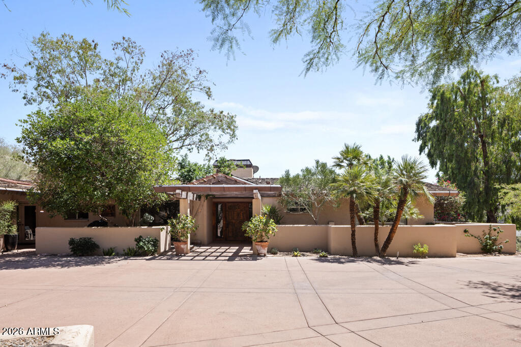 7547 N LAKESIDE Lane