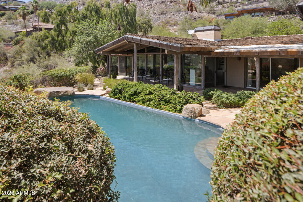 7547 N LAKESIDE Lane