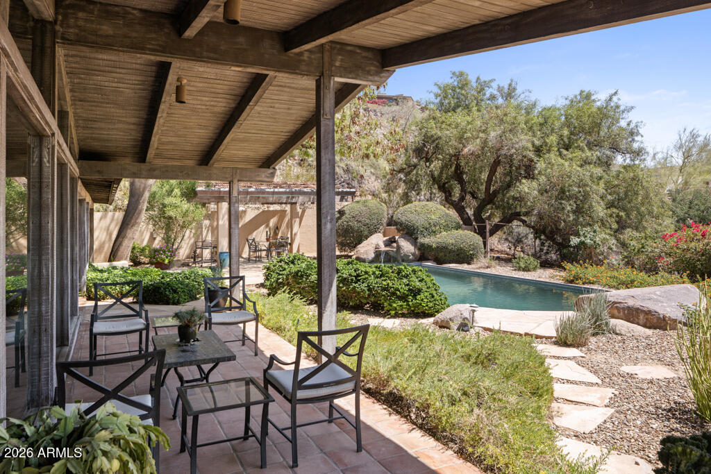 7547 N LAKESIDE Lane
