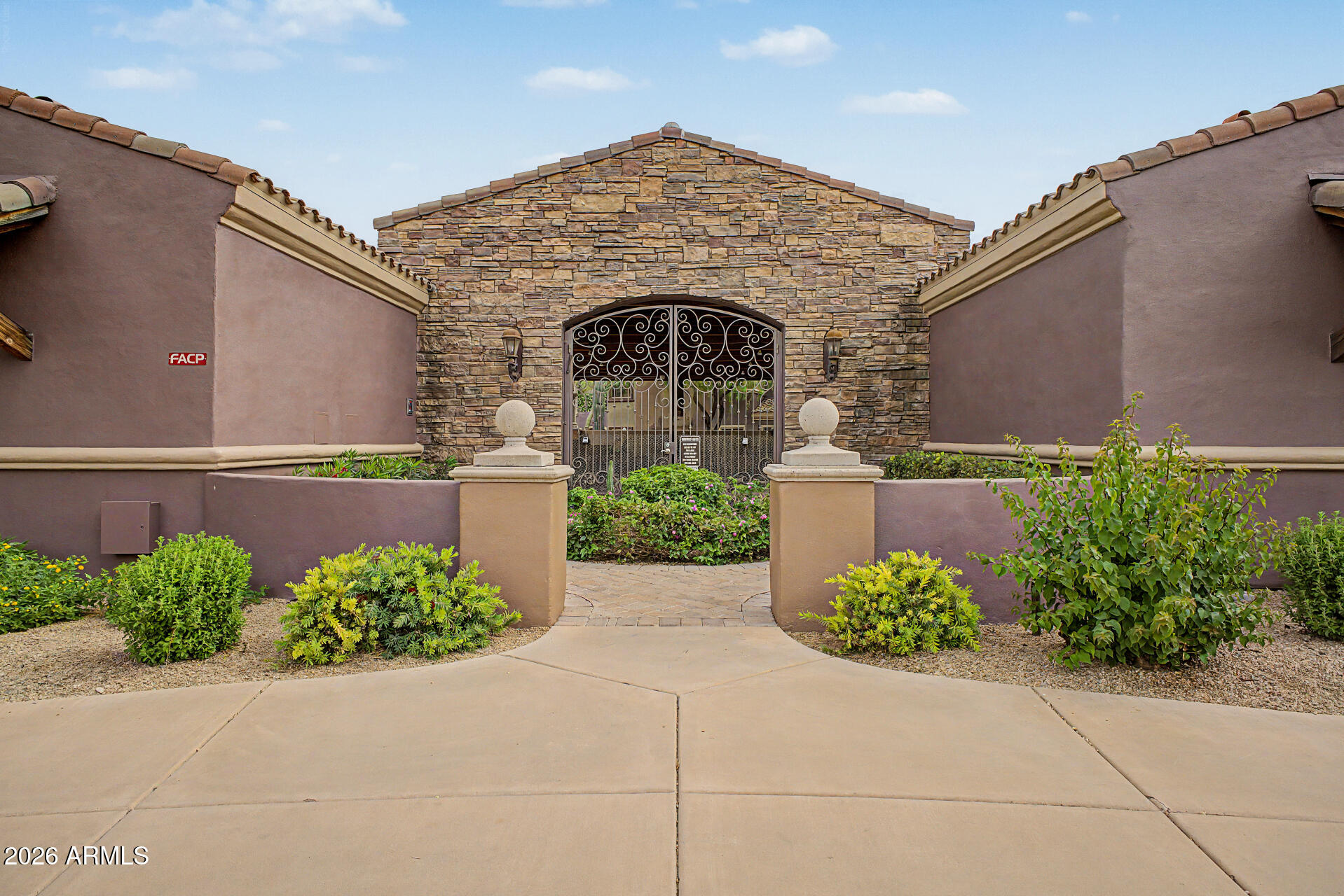 3935 E ROUGH RIDER Road 1339