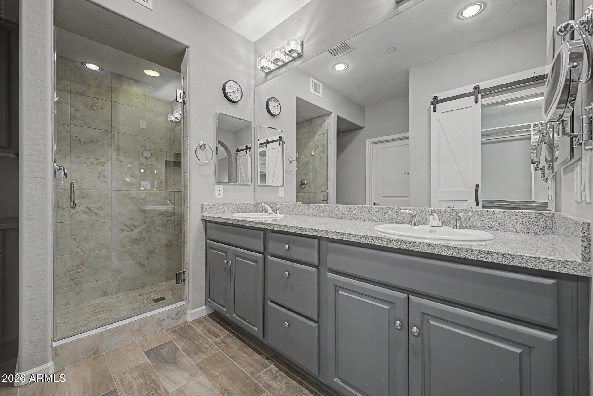 3935 E ROUGH RIDER Road 1339