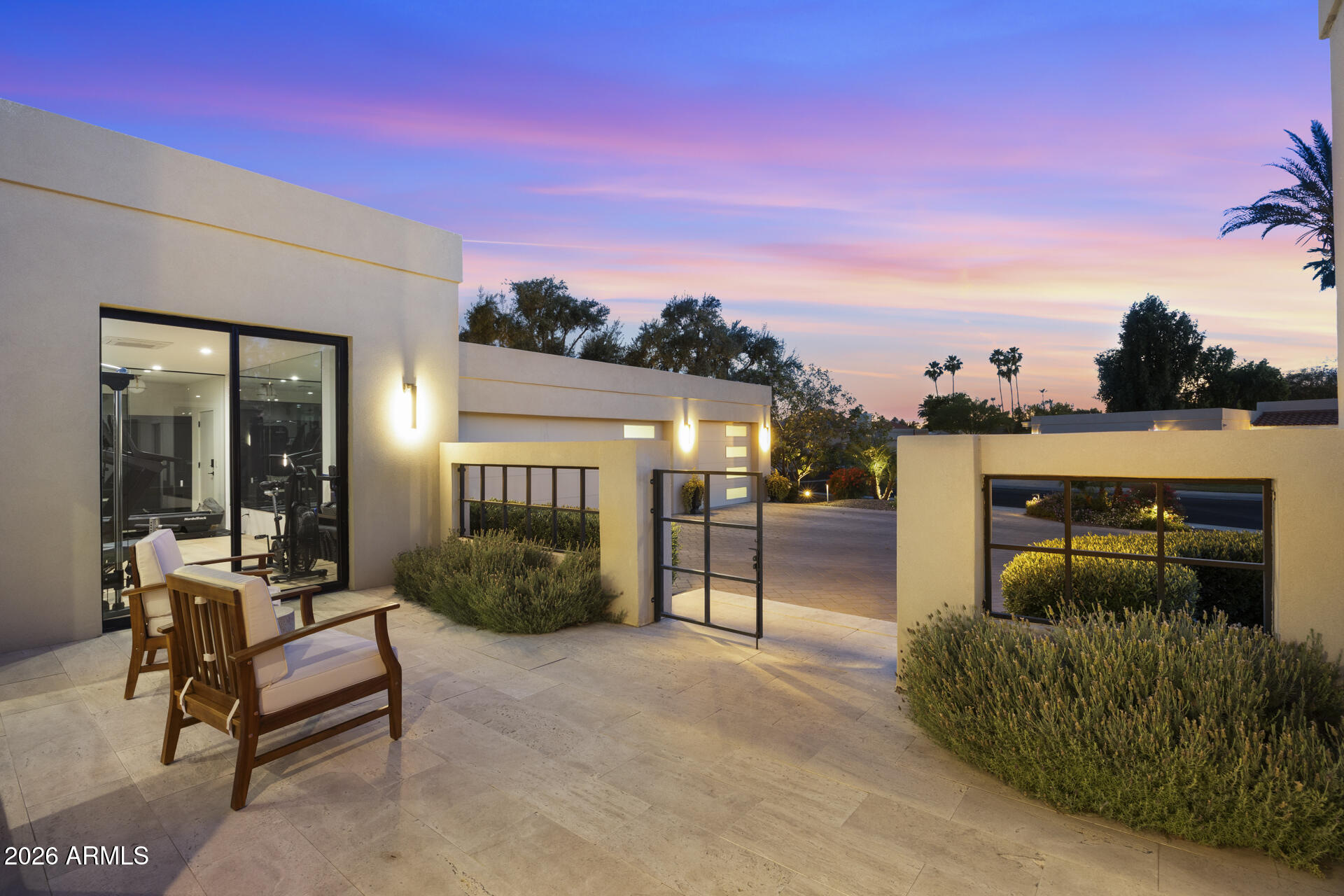8159 N VIA BUENO