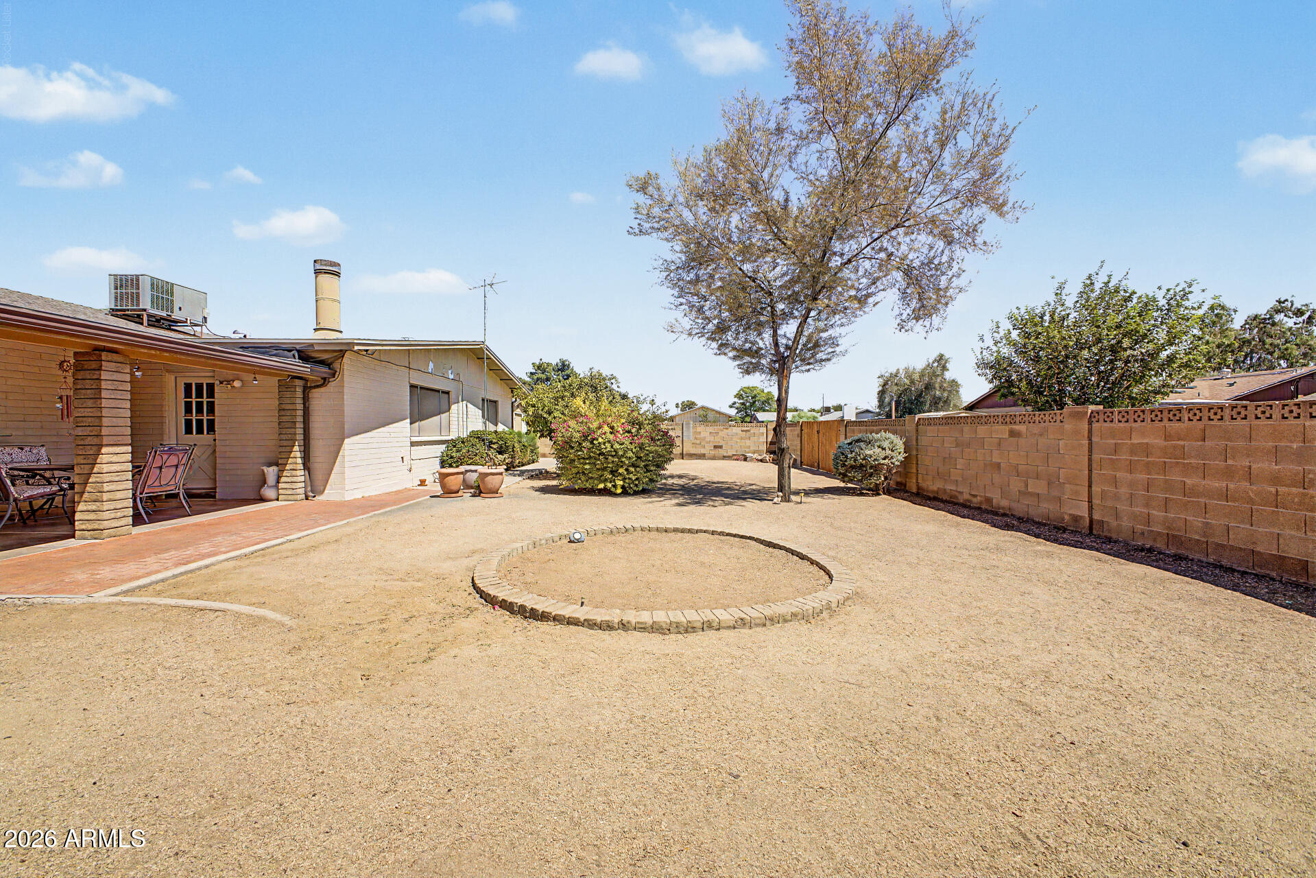 3753 W DALPHIN Road