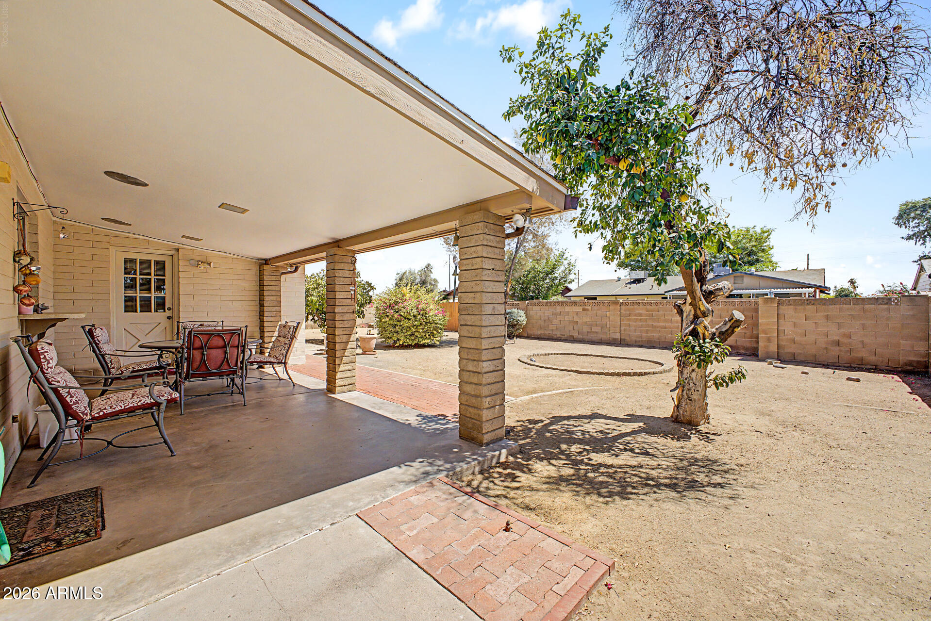 3753 W DALPHIN Road