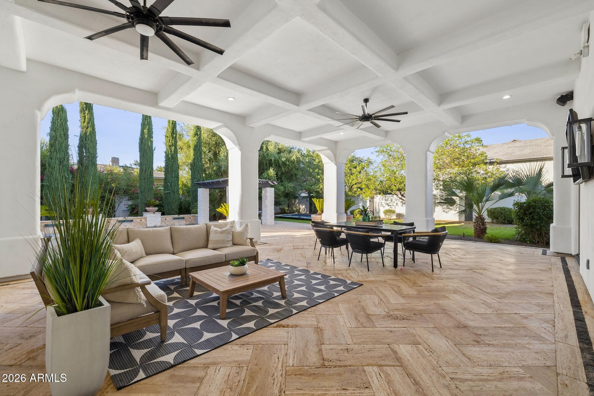 2748 E WARBLER Road