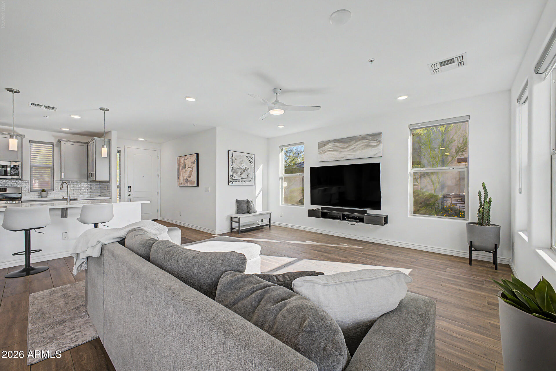 5100 E RANCHO PALOMA Drive 1044