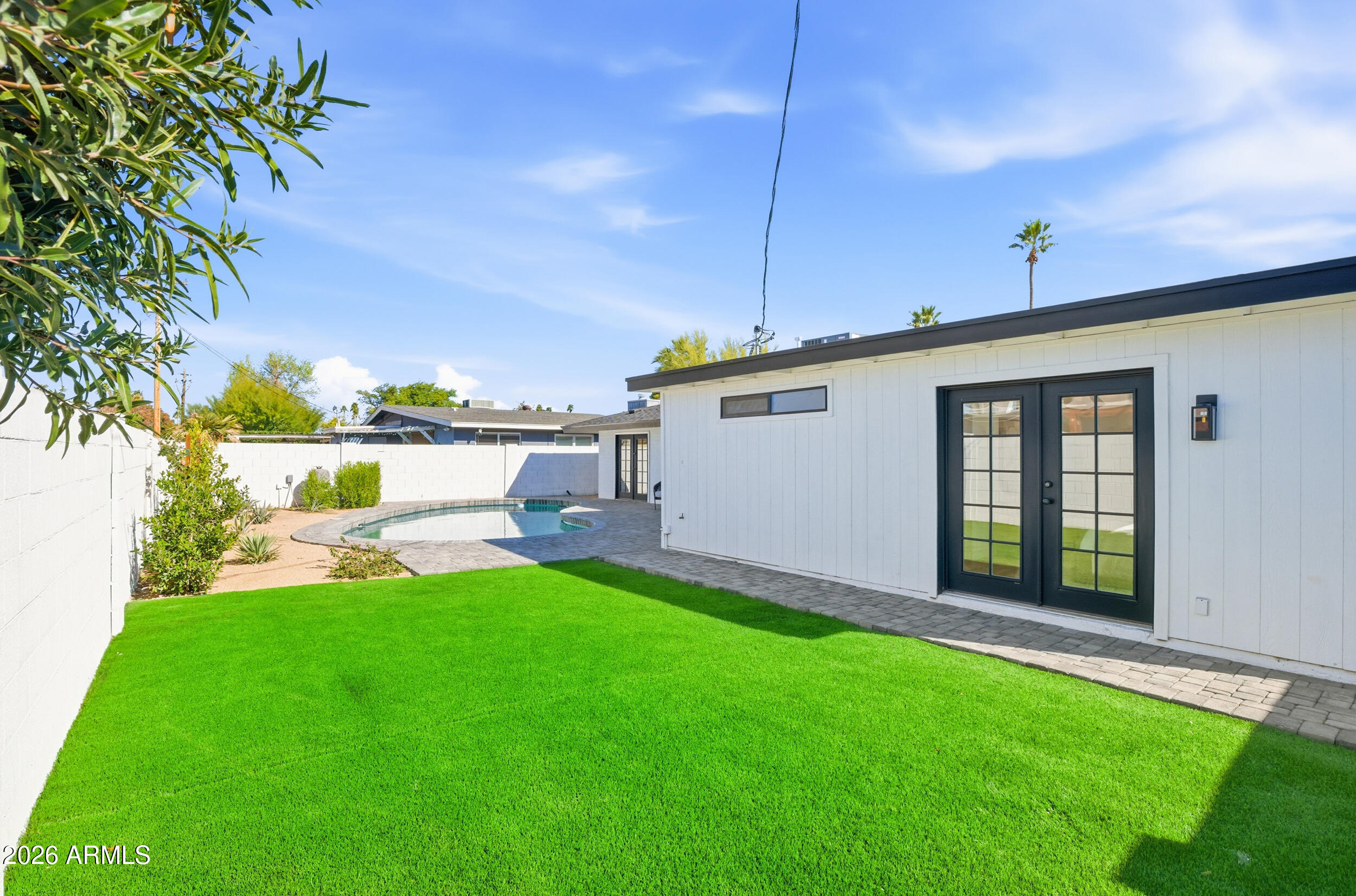 5414 N 82ND Street