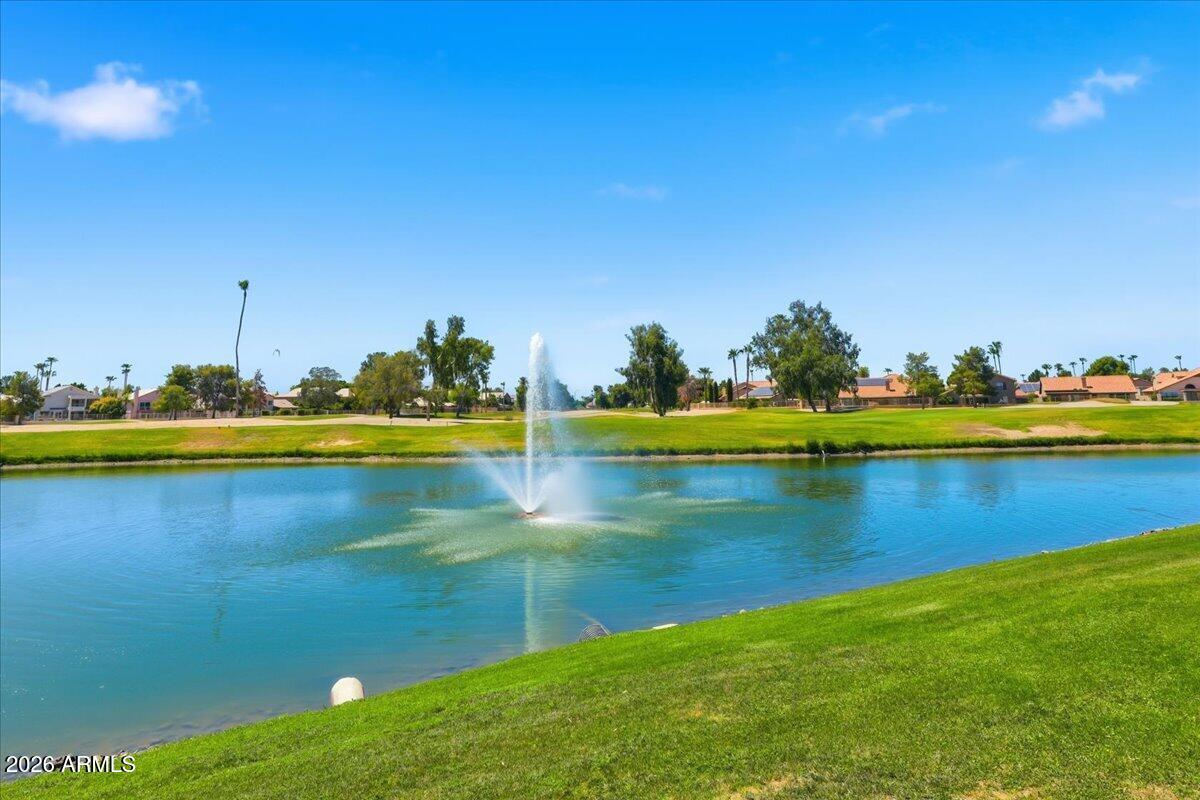 7401 W ARROWHEAD CLUBHOUSE Drive 2083