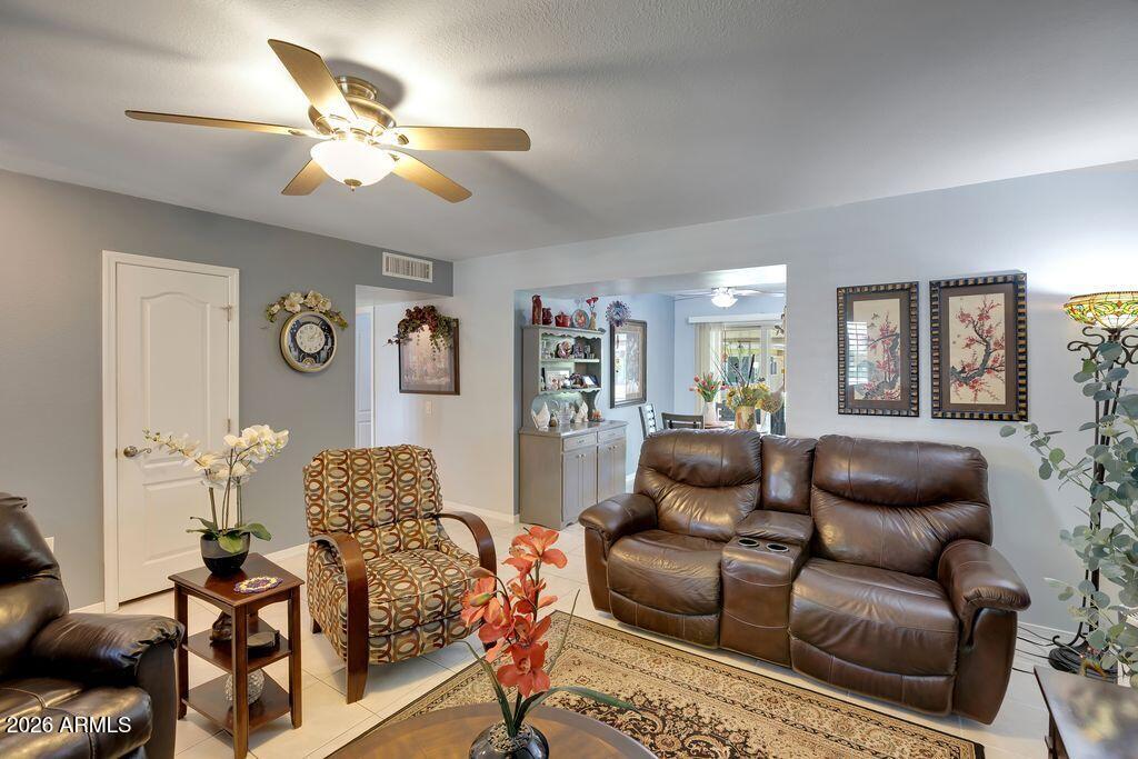 9521 W OAK RIDGE Drive