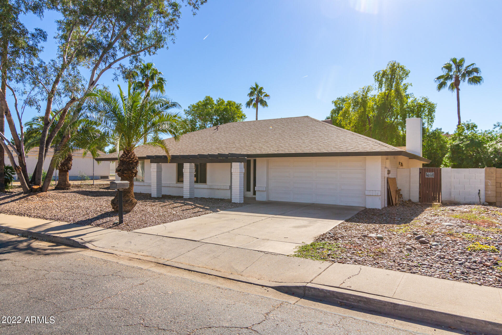 1333 W Medina Avenue