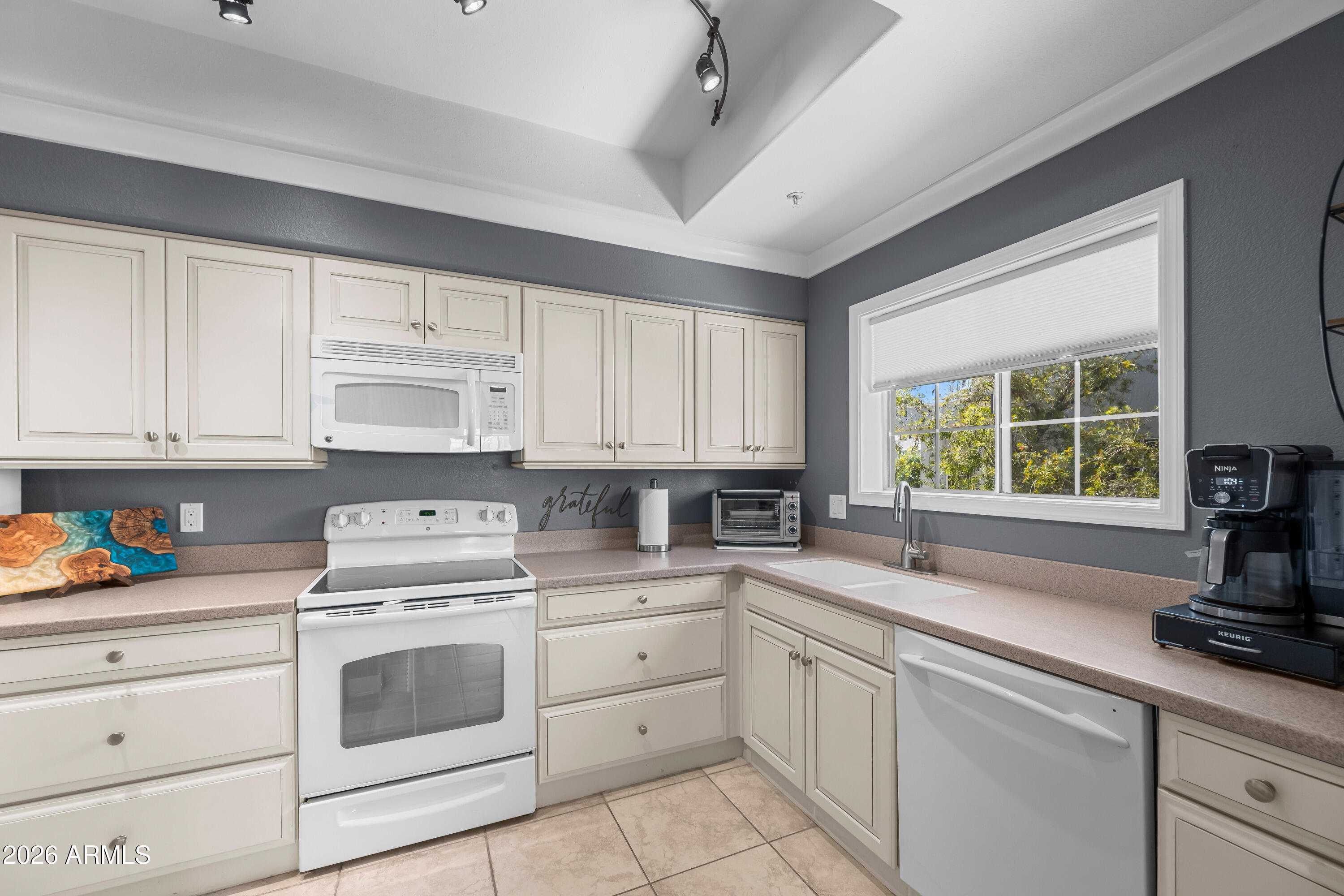 7710 E GAINEY RANCH Road 206