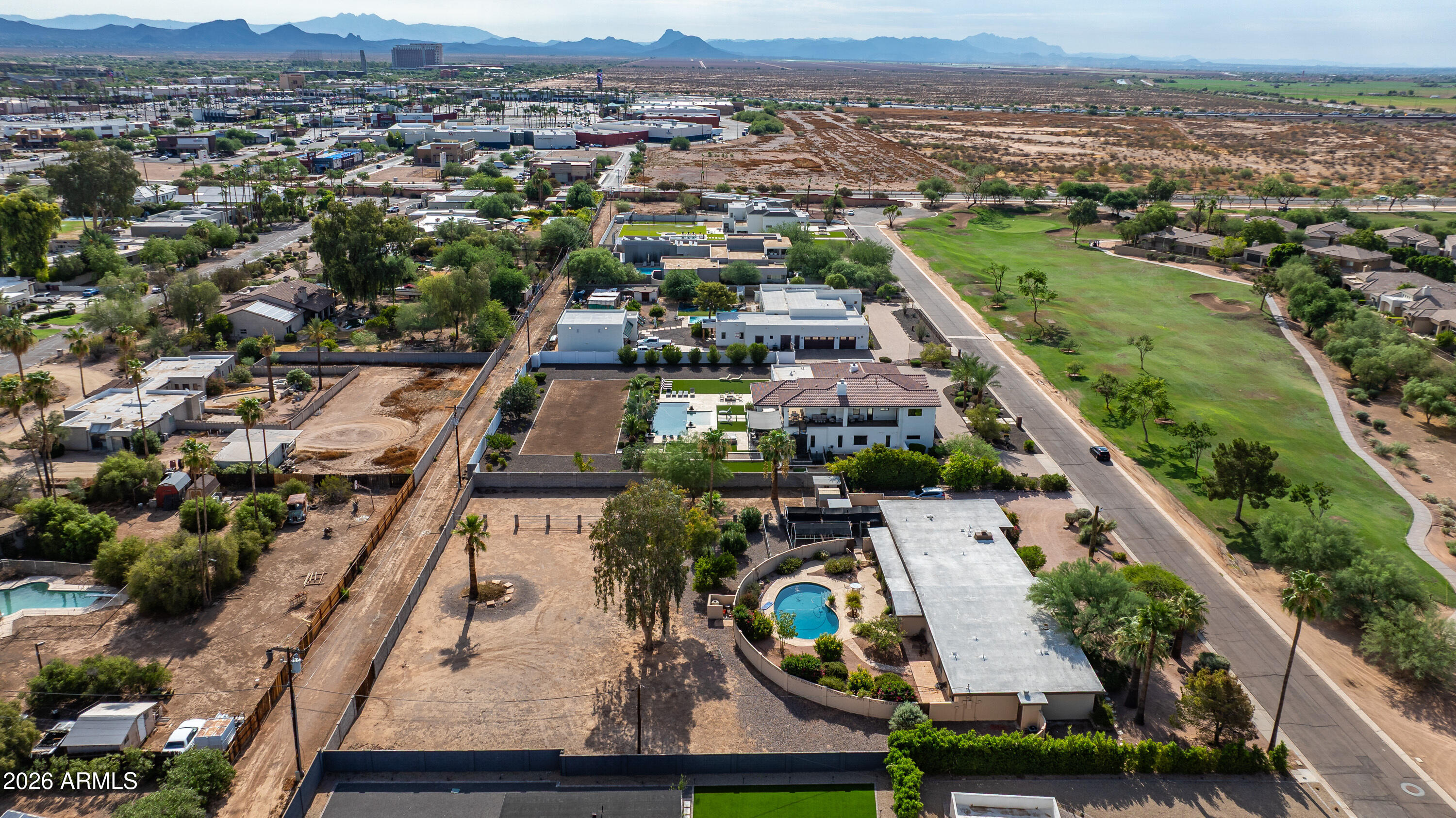8622 E CACTUS WREN Road