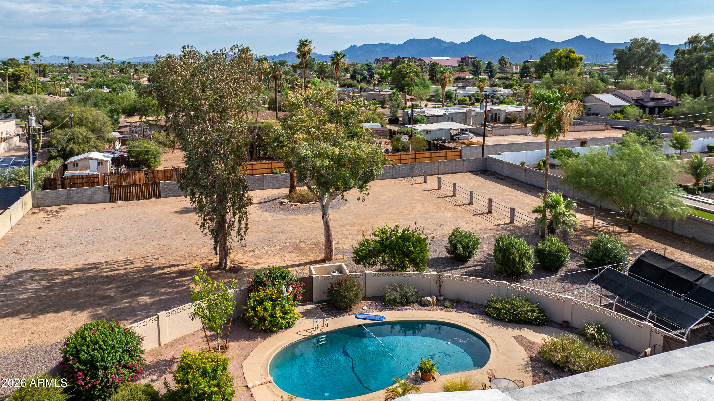 8622 E CACTUS WREN Road